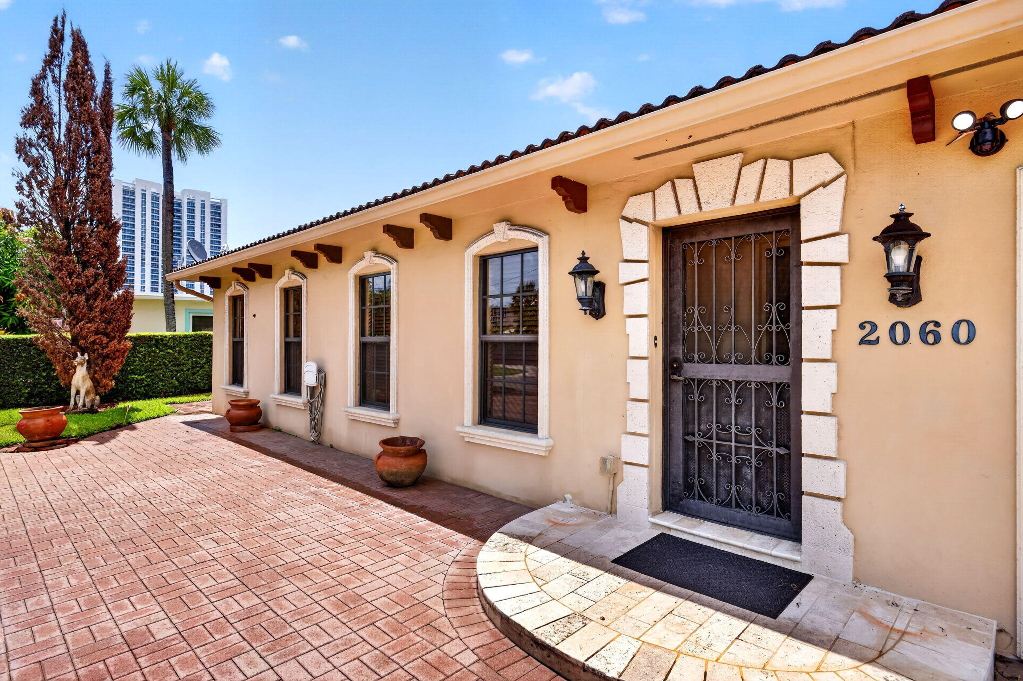2060 Tropic, Lauderdale By The Sea FL 33062