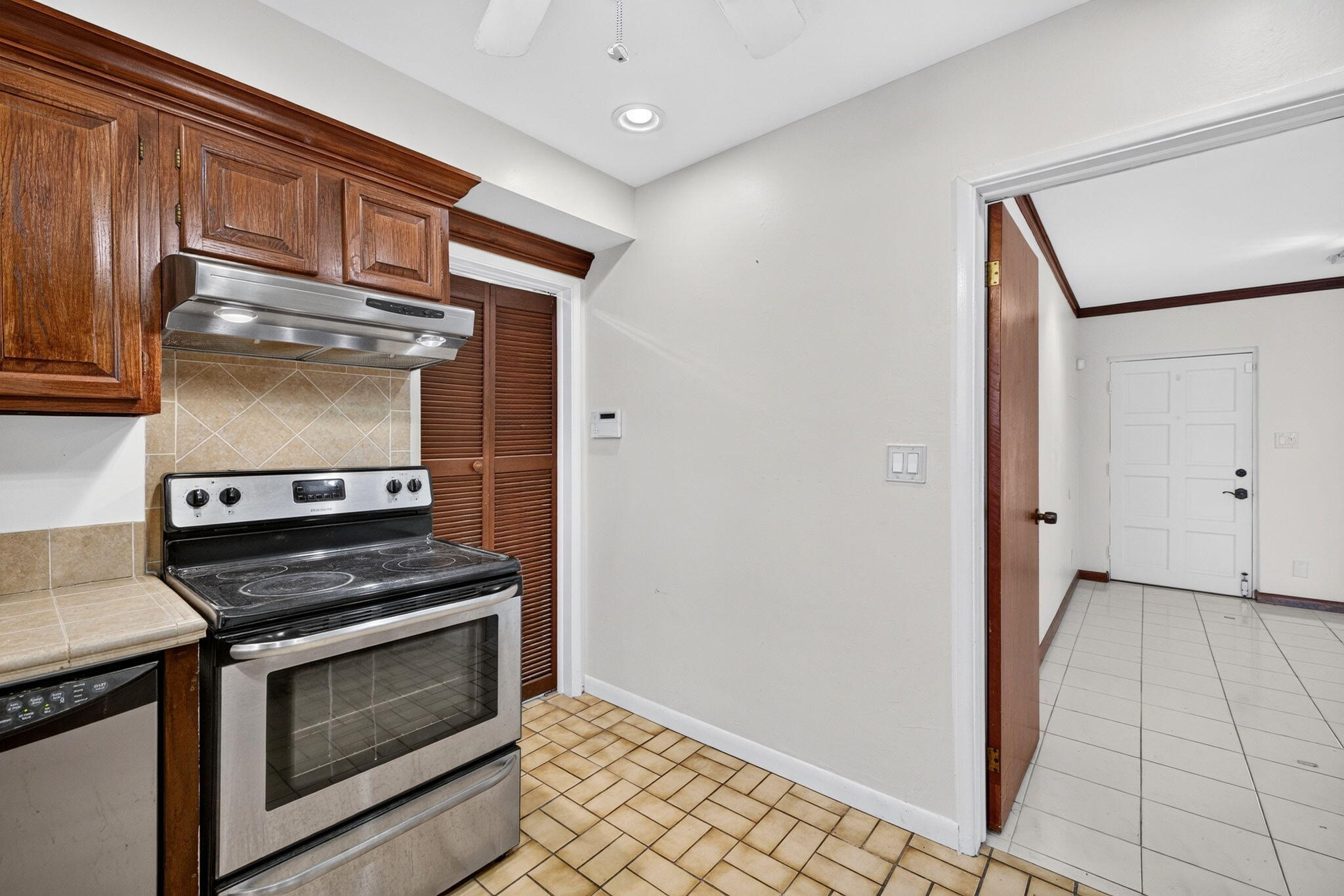2060 Tropic, Lauderdale By The Sea FL 33062