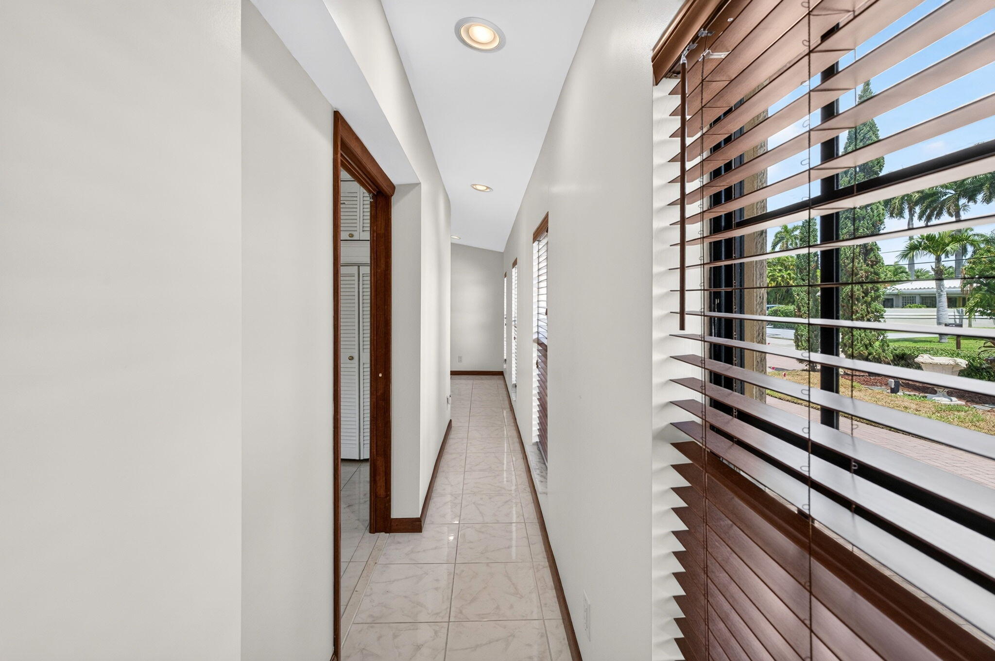 2060 Tropic, Lauderdale By The Sea FL 33062