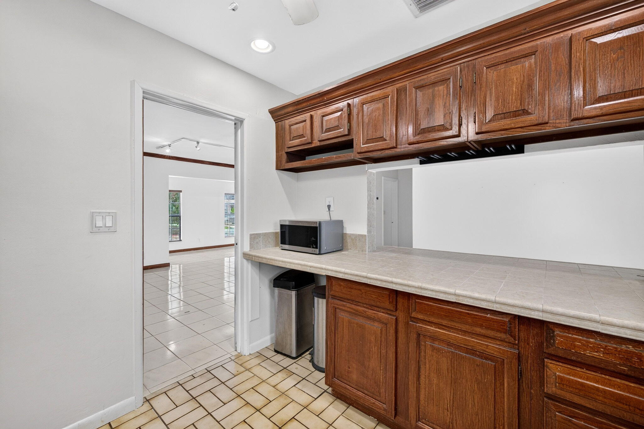 2060 Tropic, Lauderdale By The Sea FL 33062