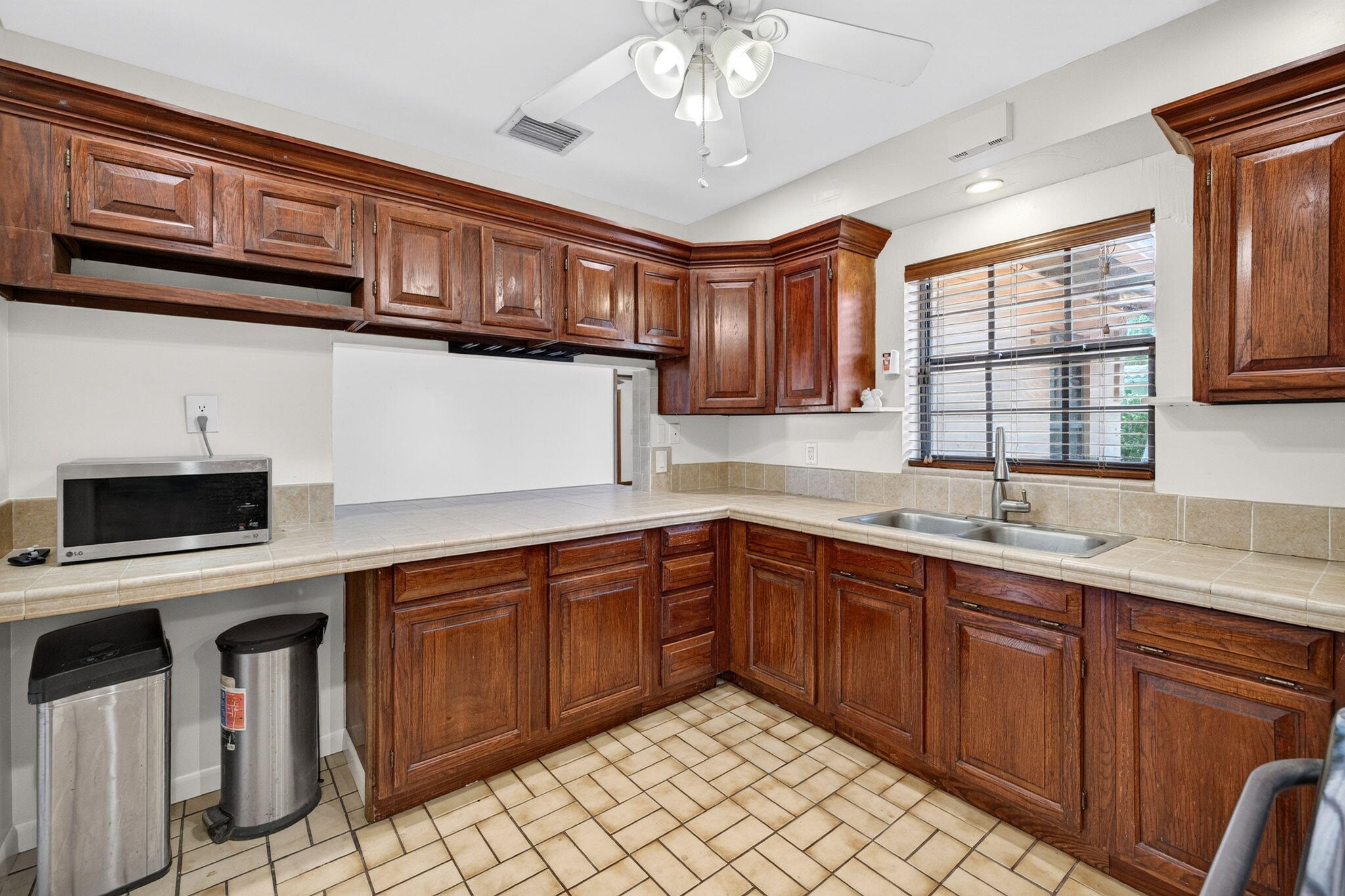 2060 Tropic, Lauderdale By The Sea FL 33062