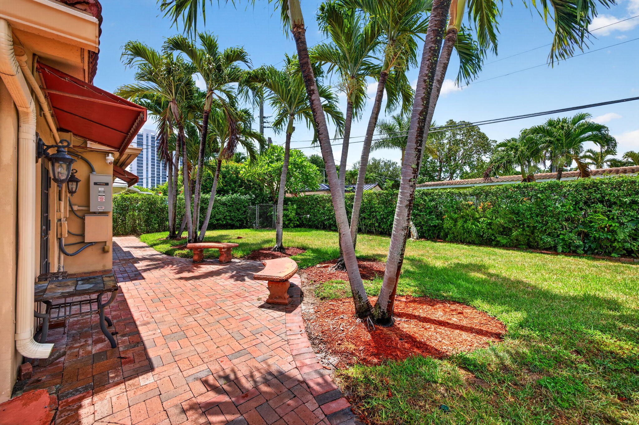 2060 Tropic, Lauderdale By The Sea FL 33062