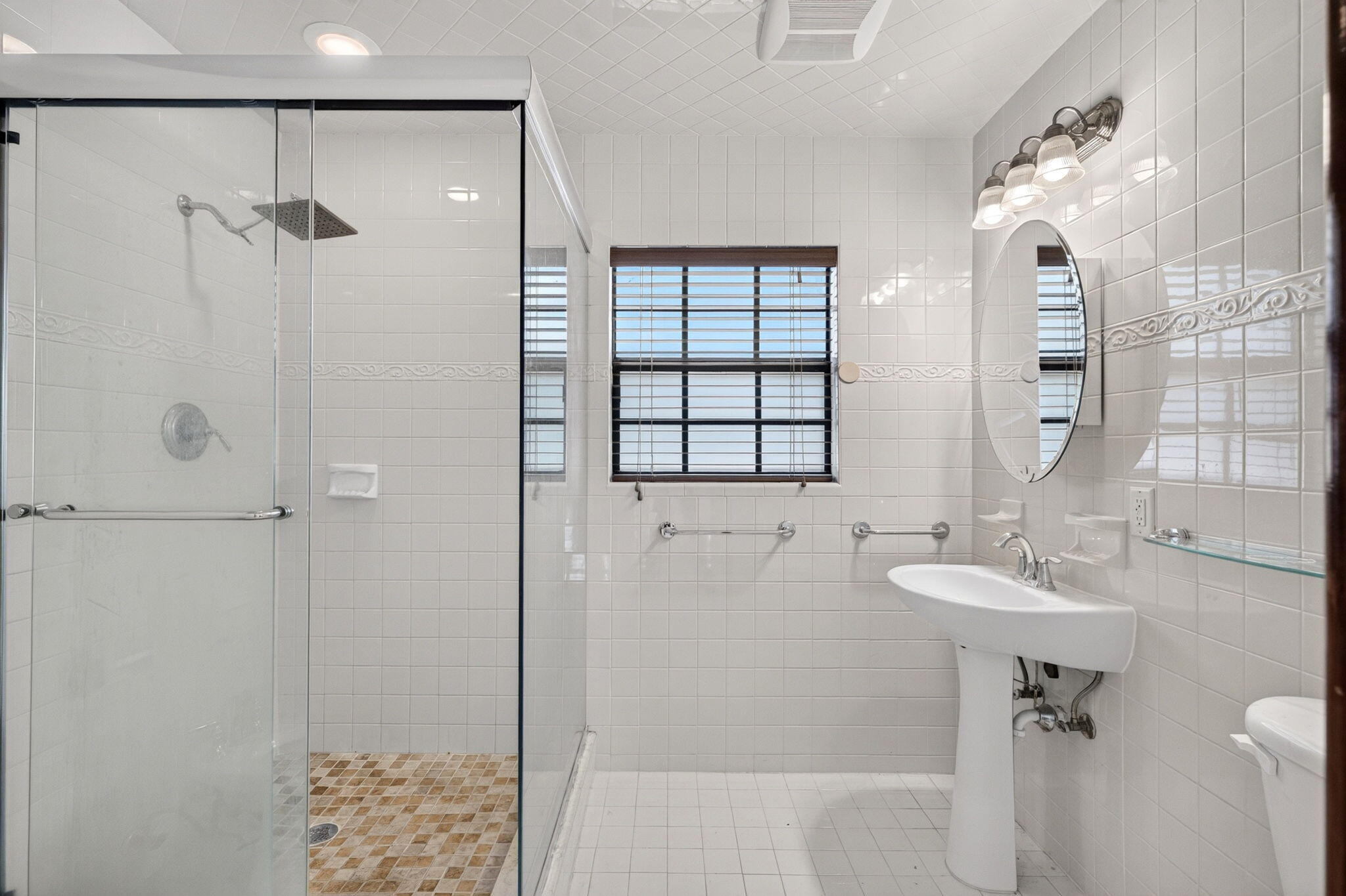 2060 Tropic, Lauderdale By The Sea FL 33062