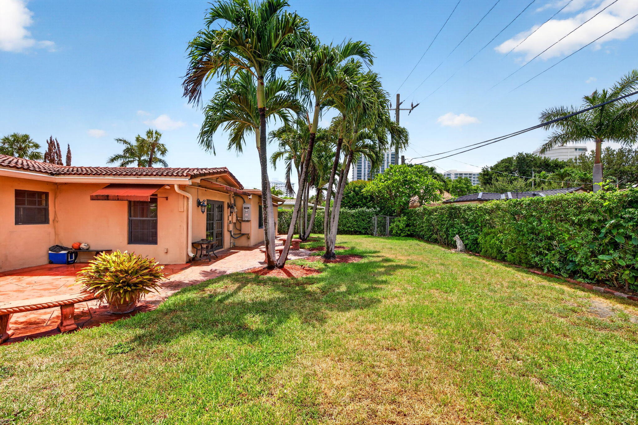 2060 Tropic, Lauderdale By The Sea FL 33062