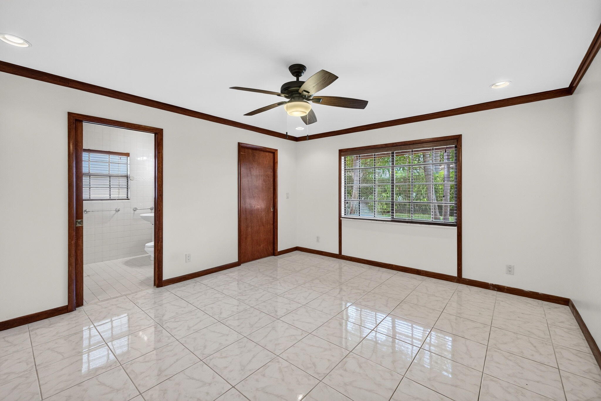2060 Tropic, Lauderdale By The Sea FL 33062