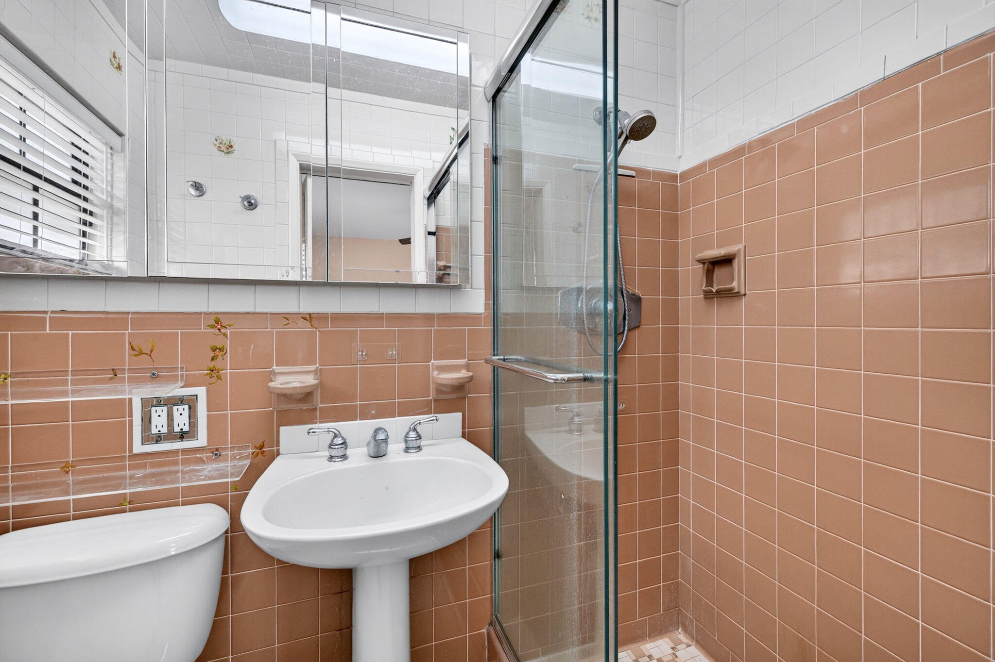 2060 Tropic, Lauderdale By The Sea FL 33062