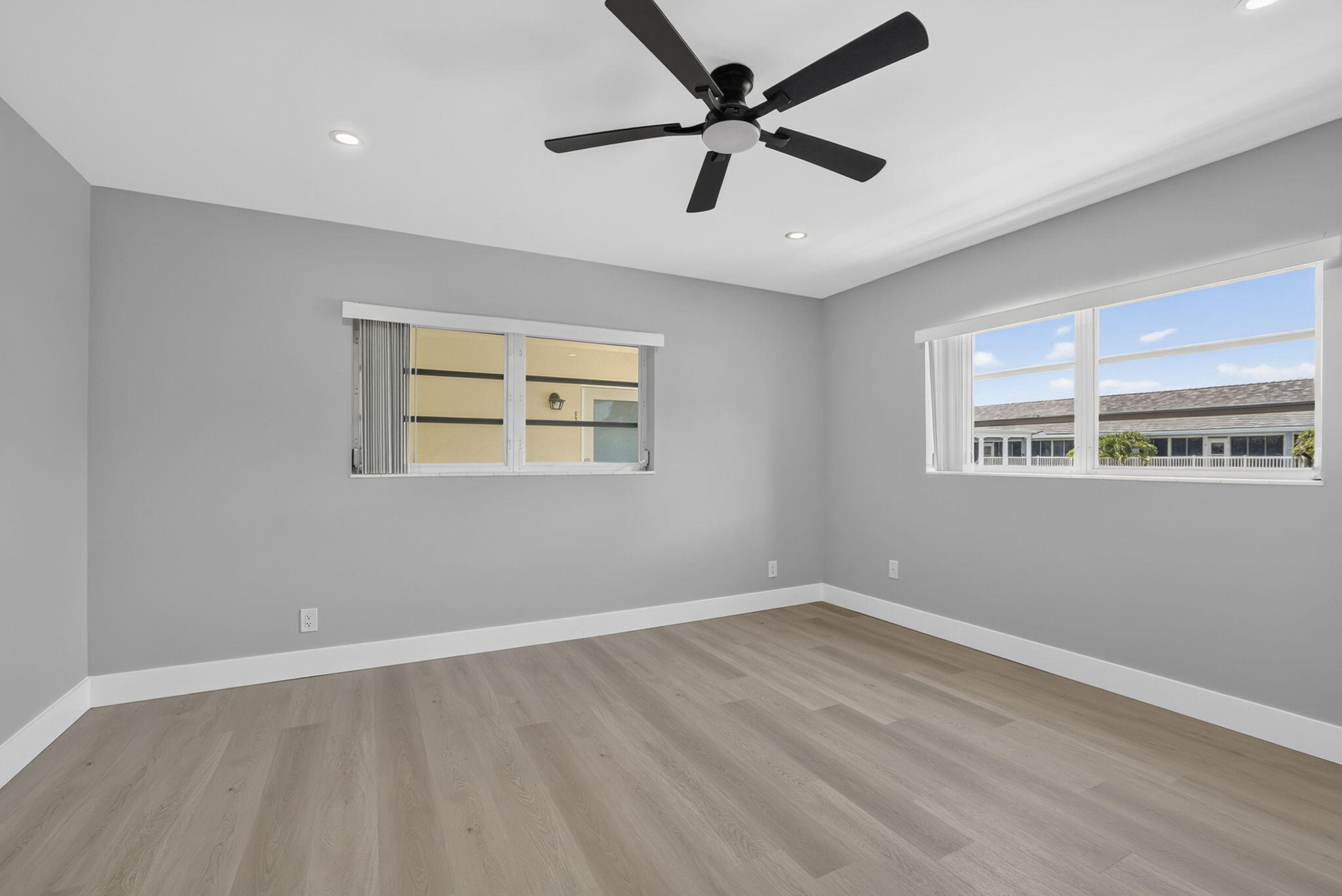 2755 NE 28th #E2, Lighthouse Point FL 33064