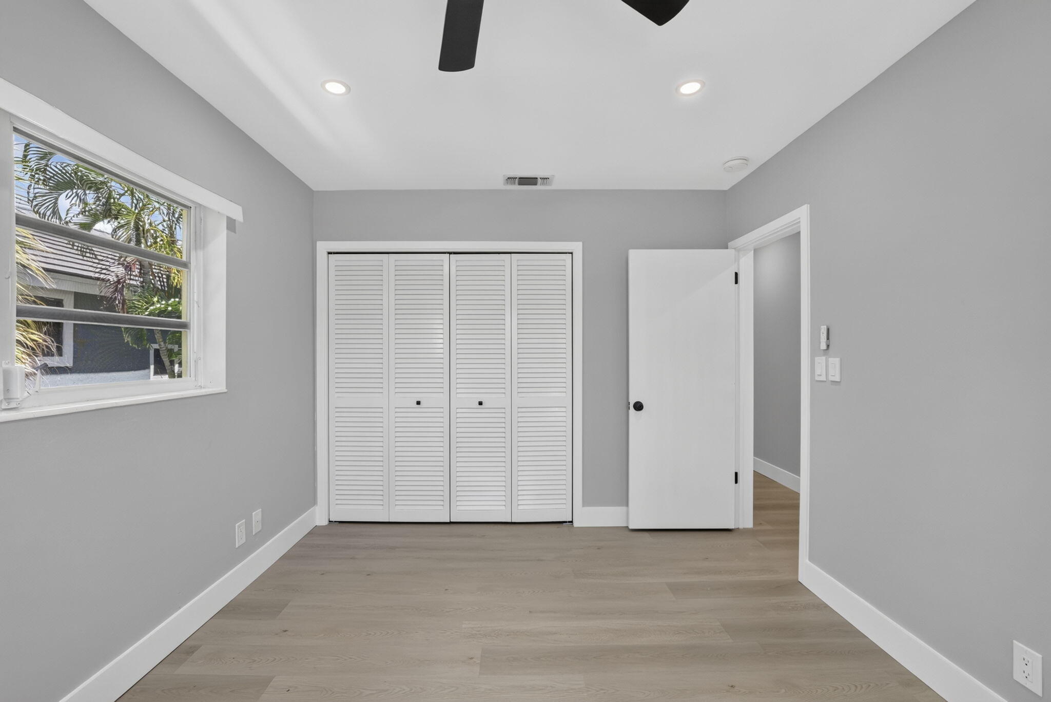 2755 NE 28th #E2, Lighthouse Point FL 33064