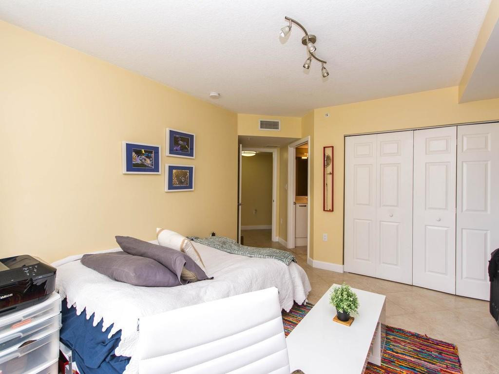2001 N Ocean #202, Fort Lauderdale FL 33305
