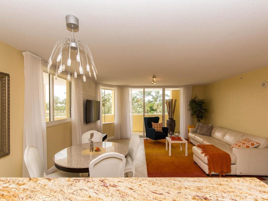2001 N Ocean #202, Fort Lauderdale FL 33305