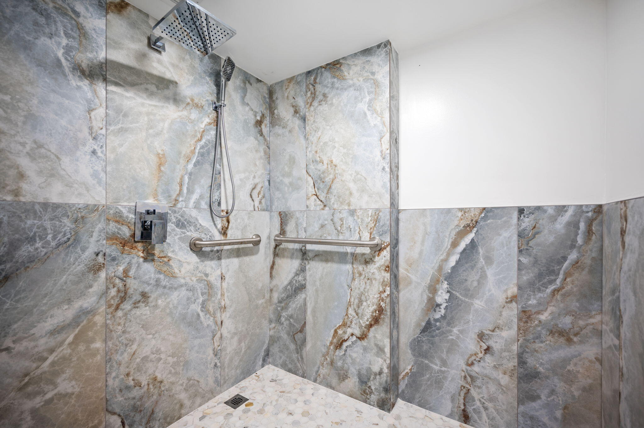 2001 N Ocean #202, Fort Lauderdale FL 33305
