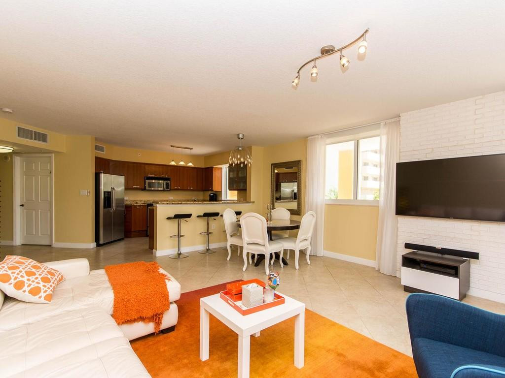 2001 N Ocean #202, Fort Lauderdale FL 33305