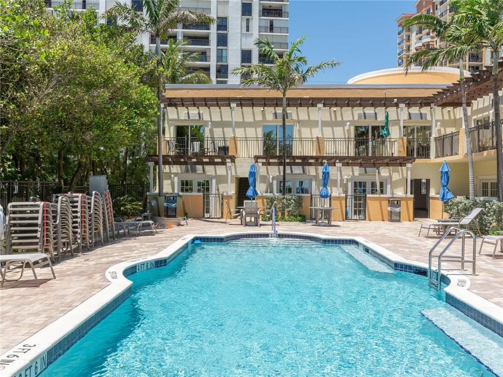 2001 N Ocean #202, Fort Lauderdale FL 33305
