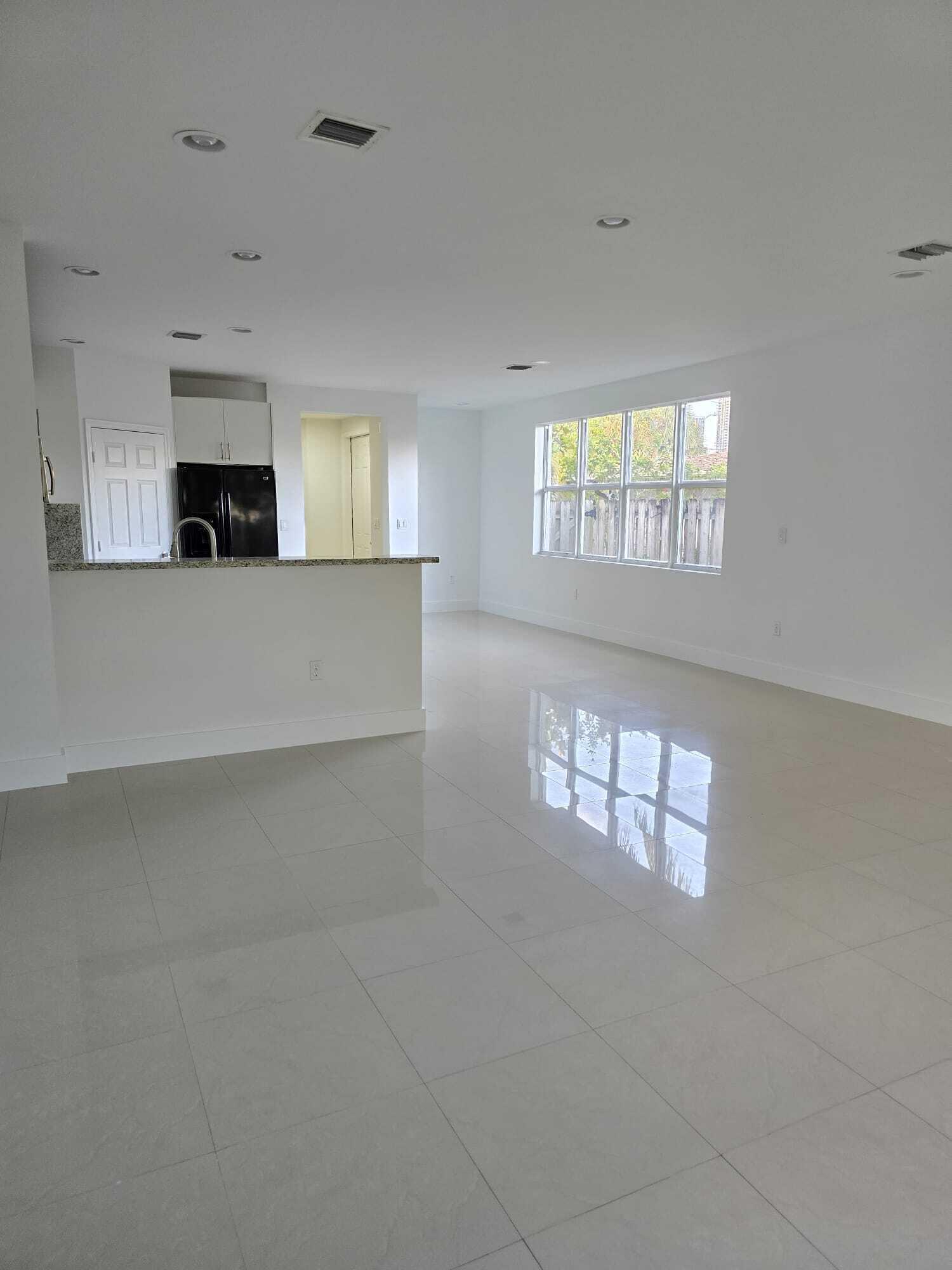 408 SW 9th, Fort Lauderdale FL 33315
