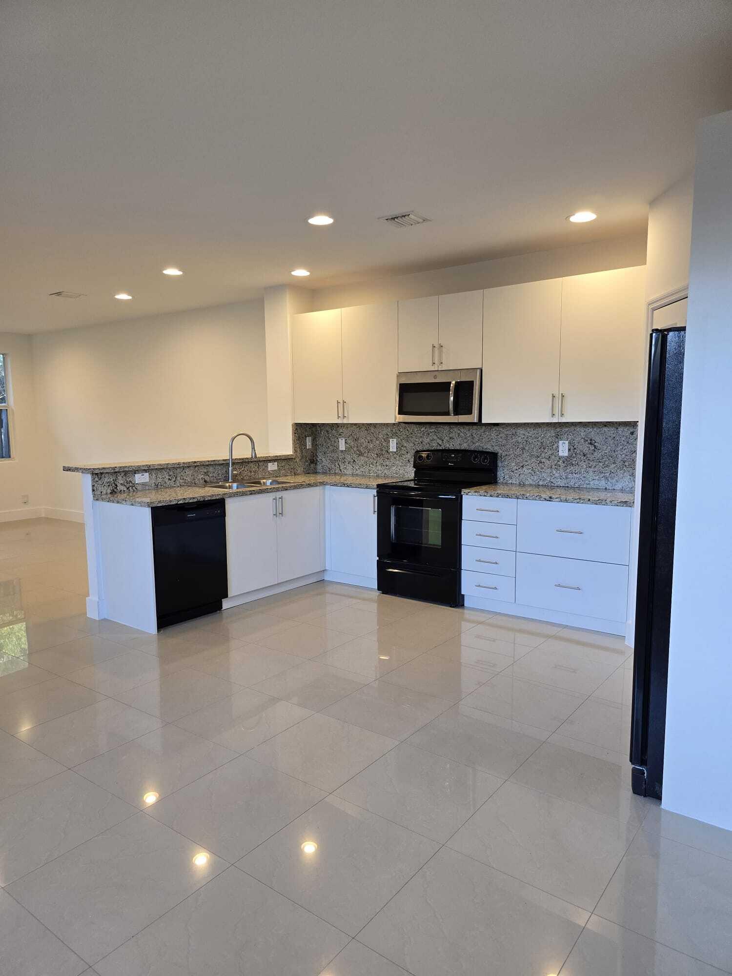 408 SW 9th, Fort Lauderdale FL 33315