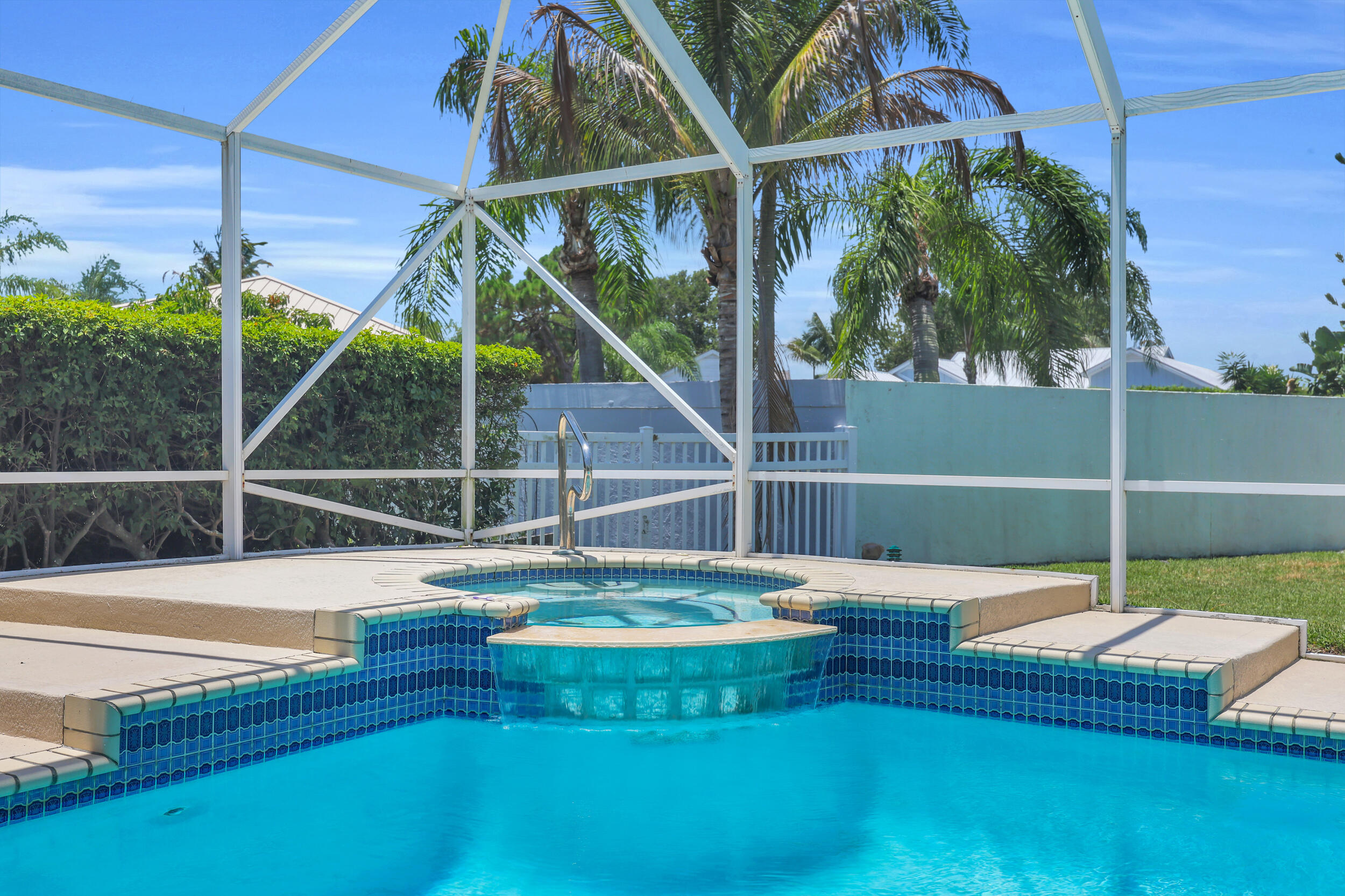 521 Cypress, Tequesta FL 33469