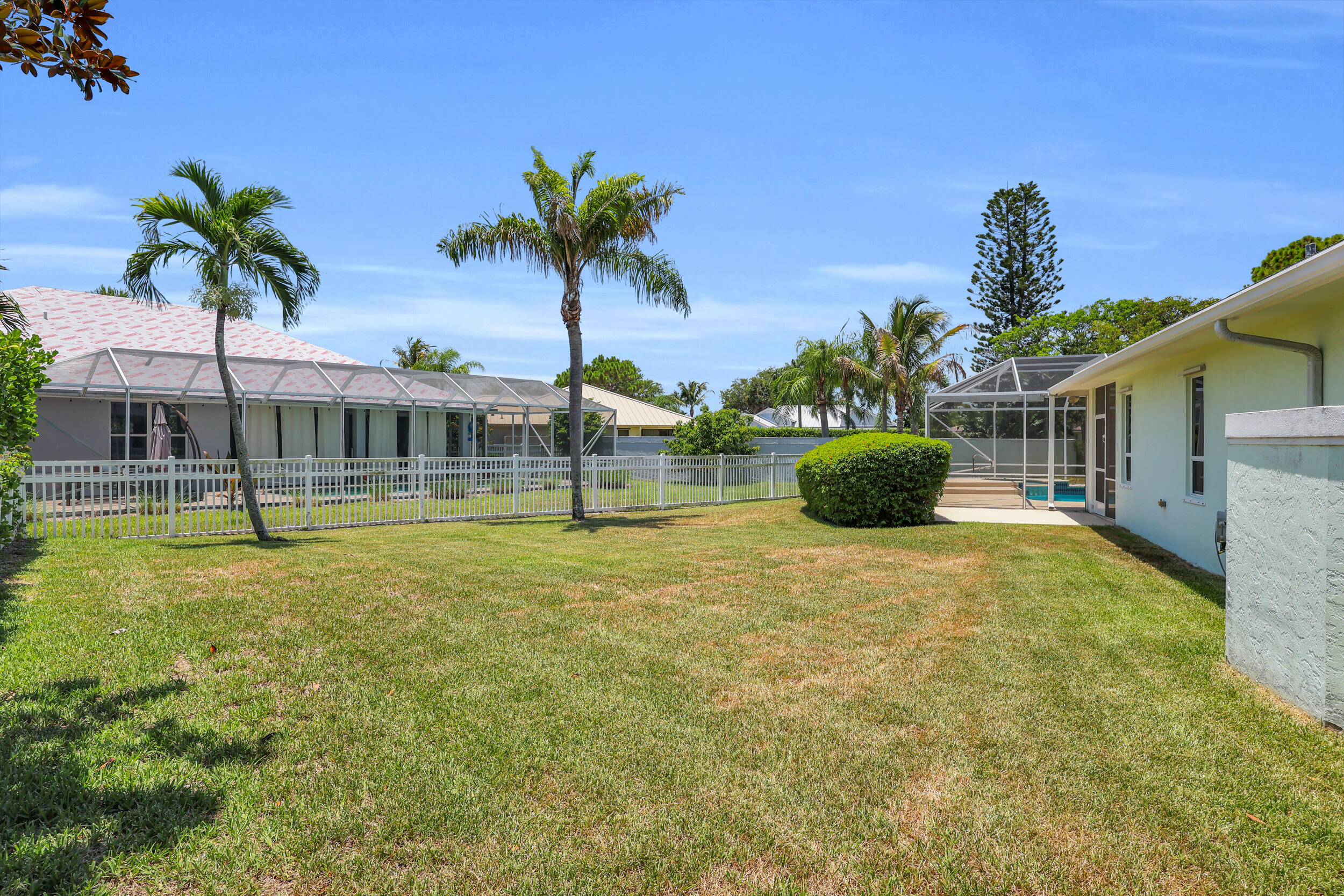 521 Cypress, Tequesta FL 33469