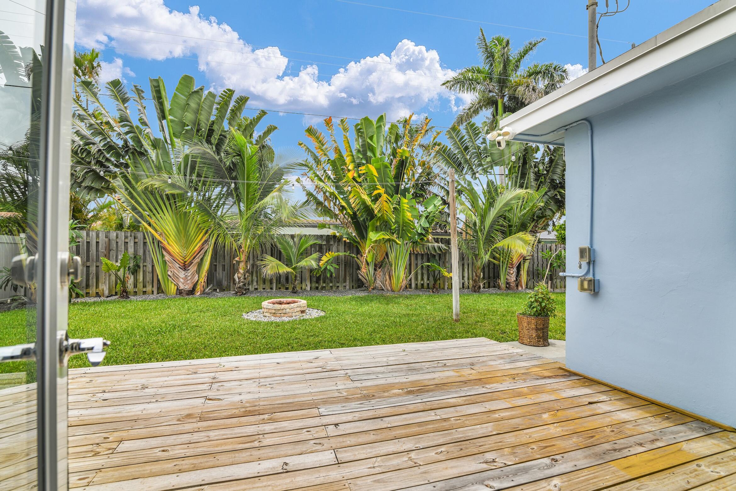 909 SE 16, Deerfield Beach FL 33441