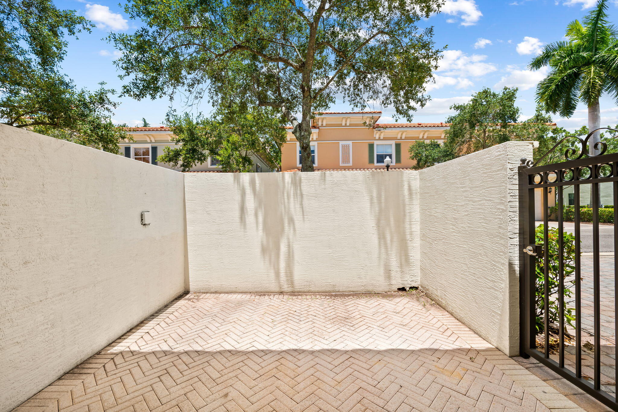 3171 NW 125th, Sunrise FL 33323