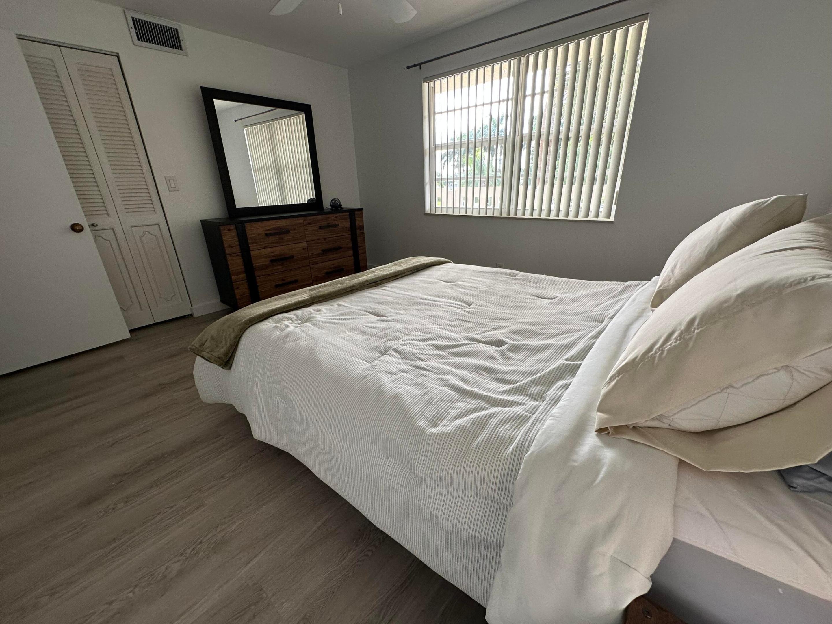 141 SE 3rd #203, Dania Beach FL 33004