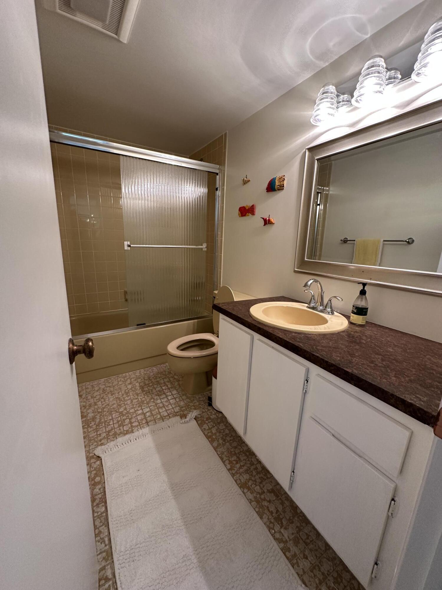 141 SE 3rd #203, Dania Beach FL 33004