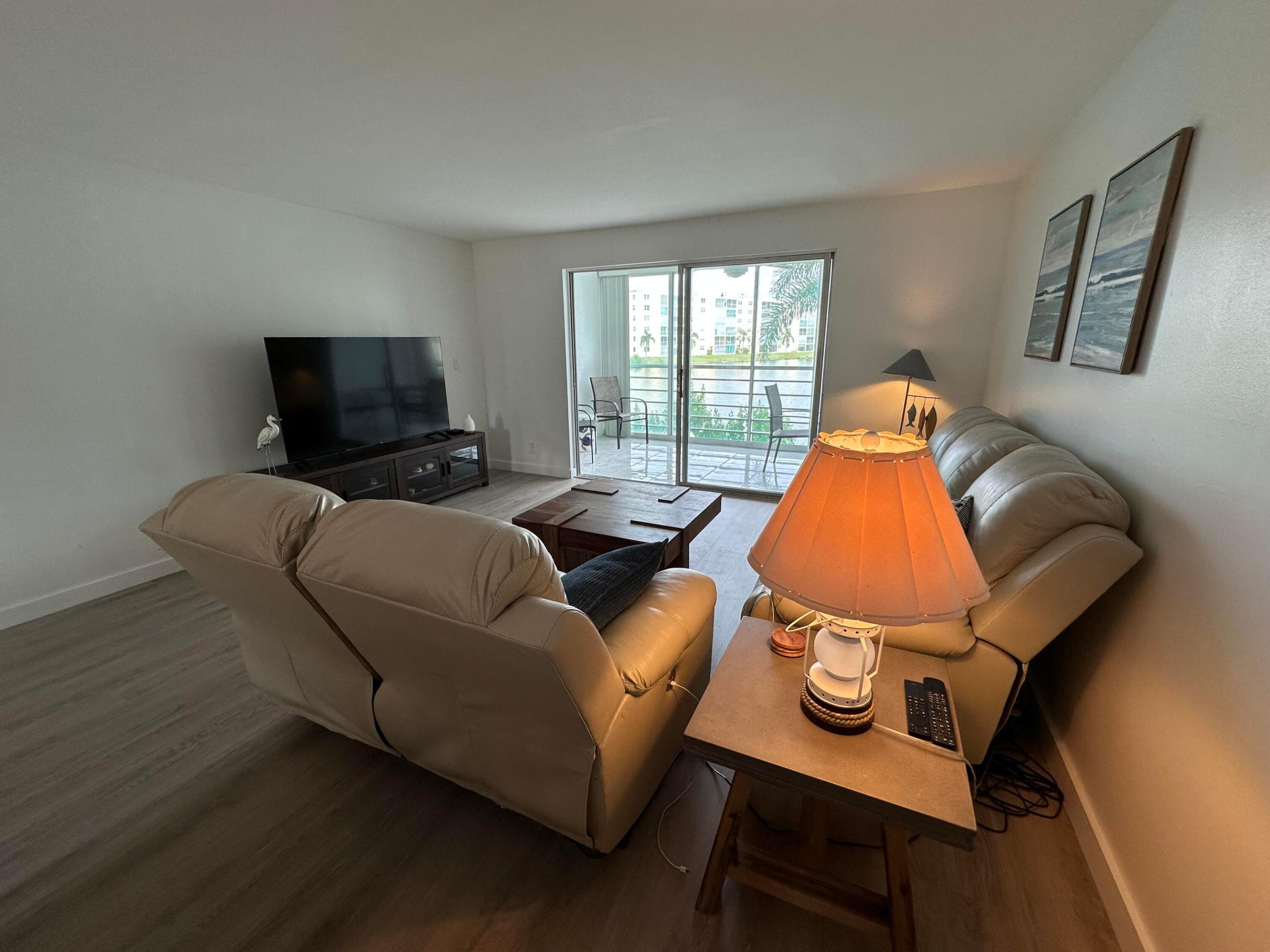 141 SE 3rd #203, Dania Beach FL 33004