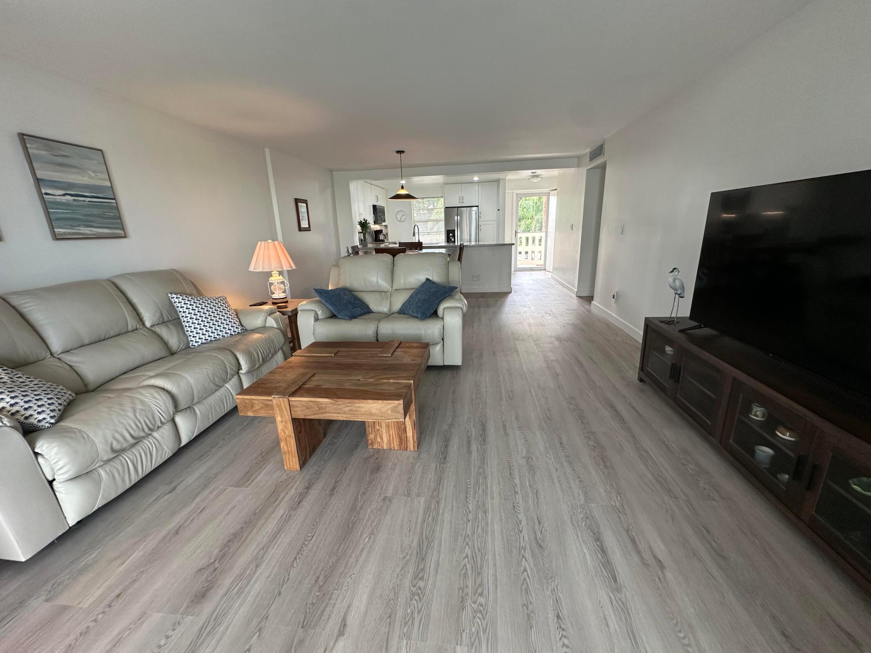 141 SE 3rd #203, Dania Beach FL 33004