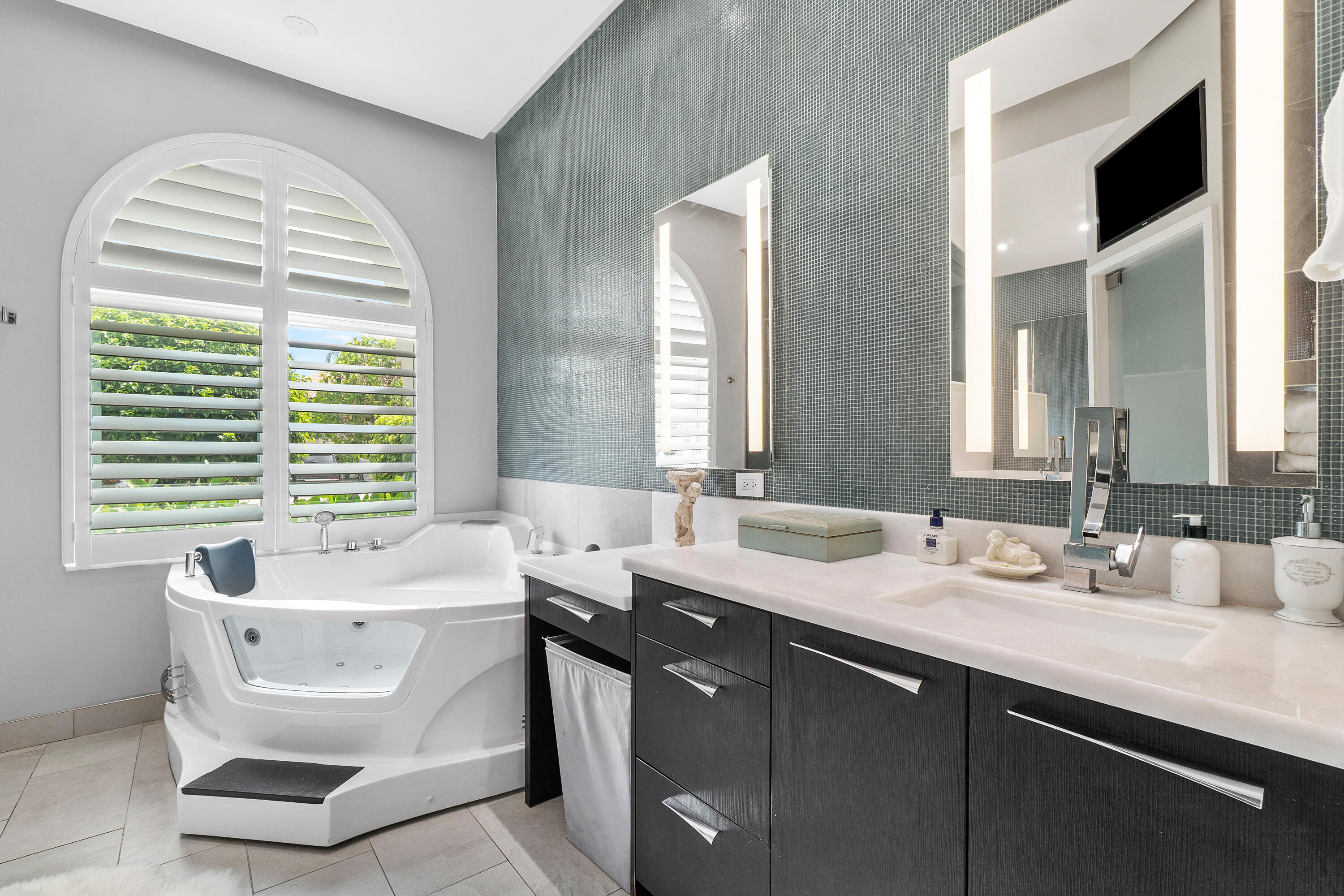 2550 NW 52nd, Boca Raton FL 33496