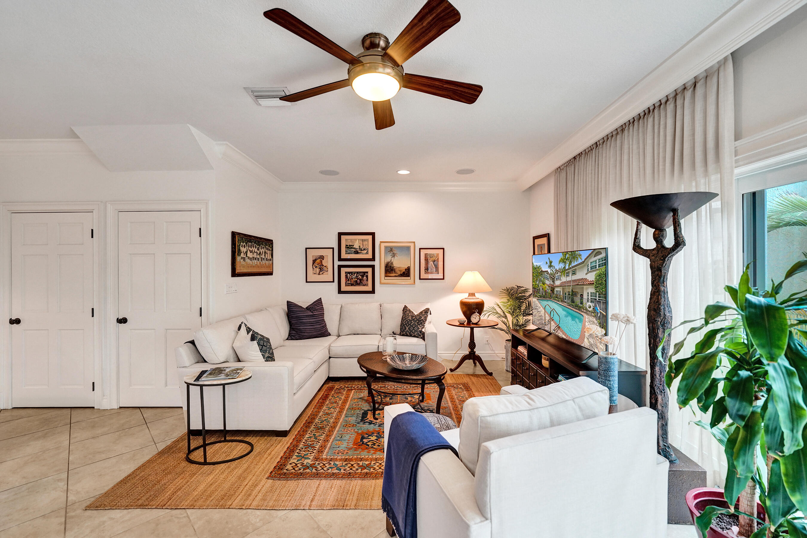 620 NE 9th #6, Fort Lauderdale FL 33304