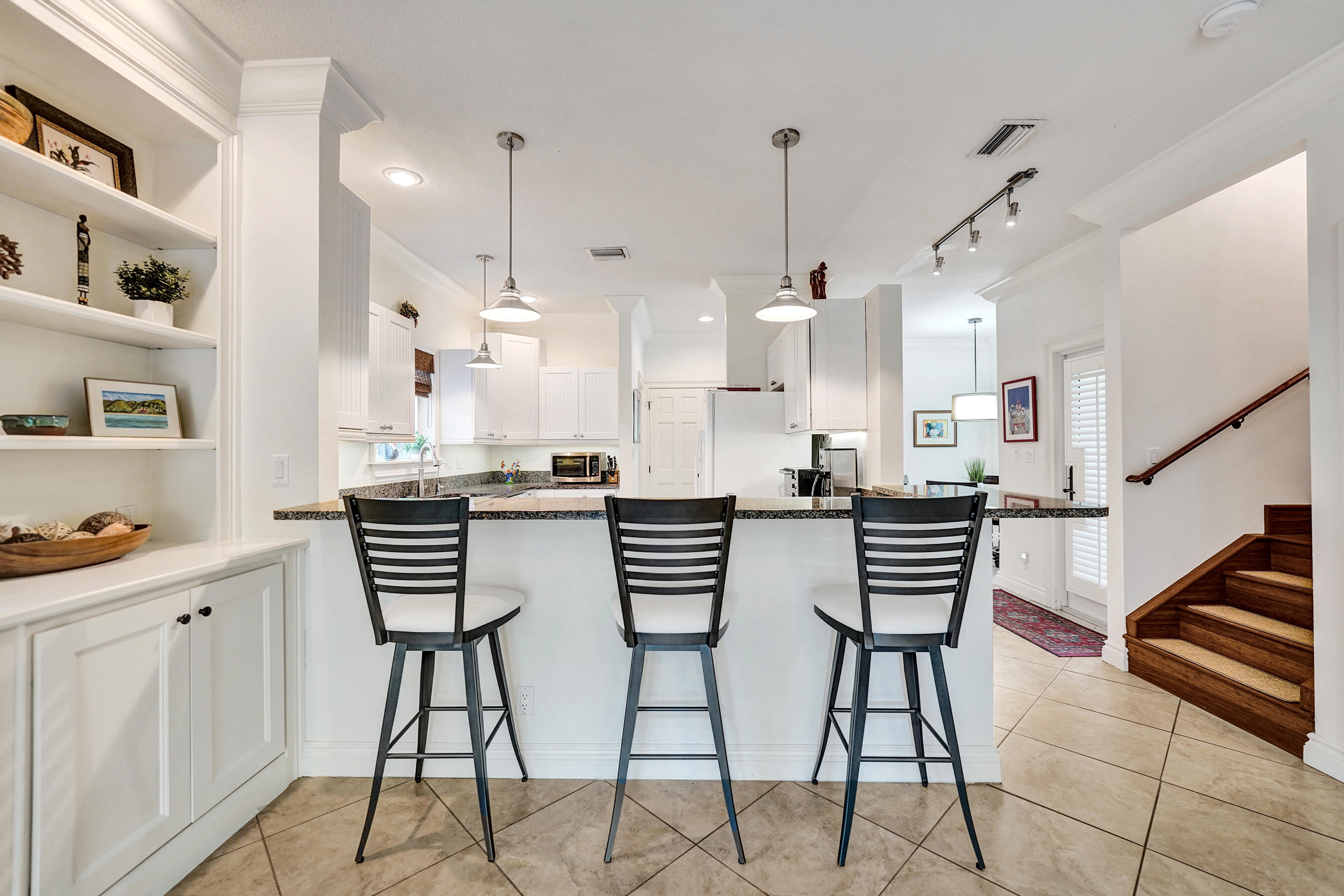 620 NE 9th #6, Fort Lauderdale FL 33304