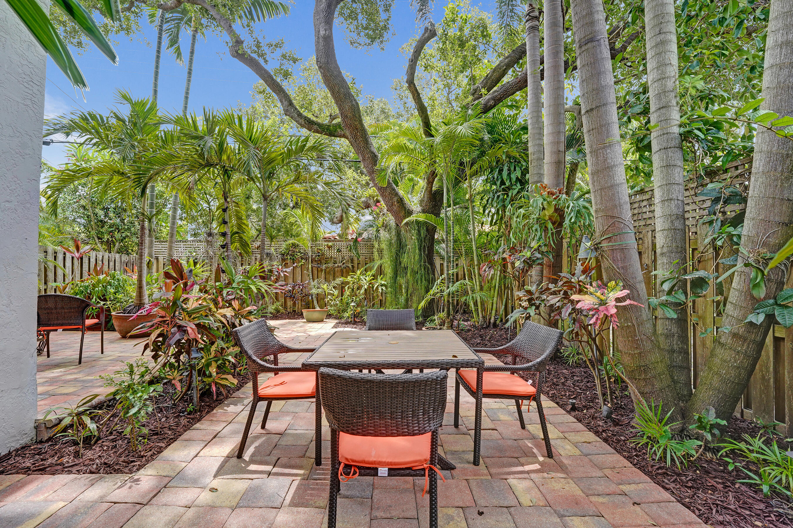 620 NE 9th #6, Fort Lauderdale FL 33304