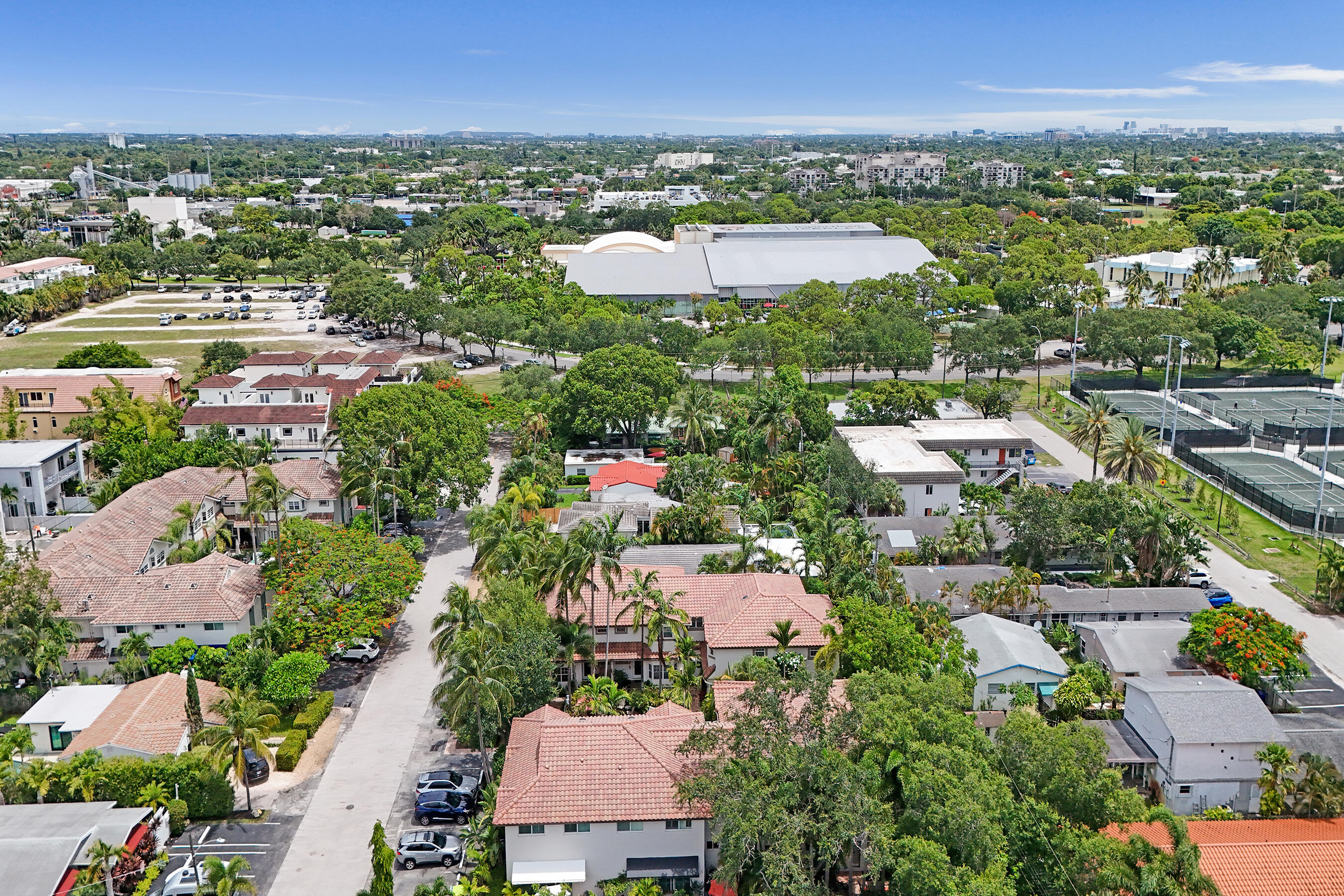 620 NE 9th #6, Fort Lauderdale FL 33304