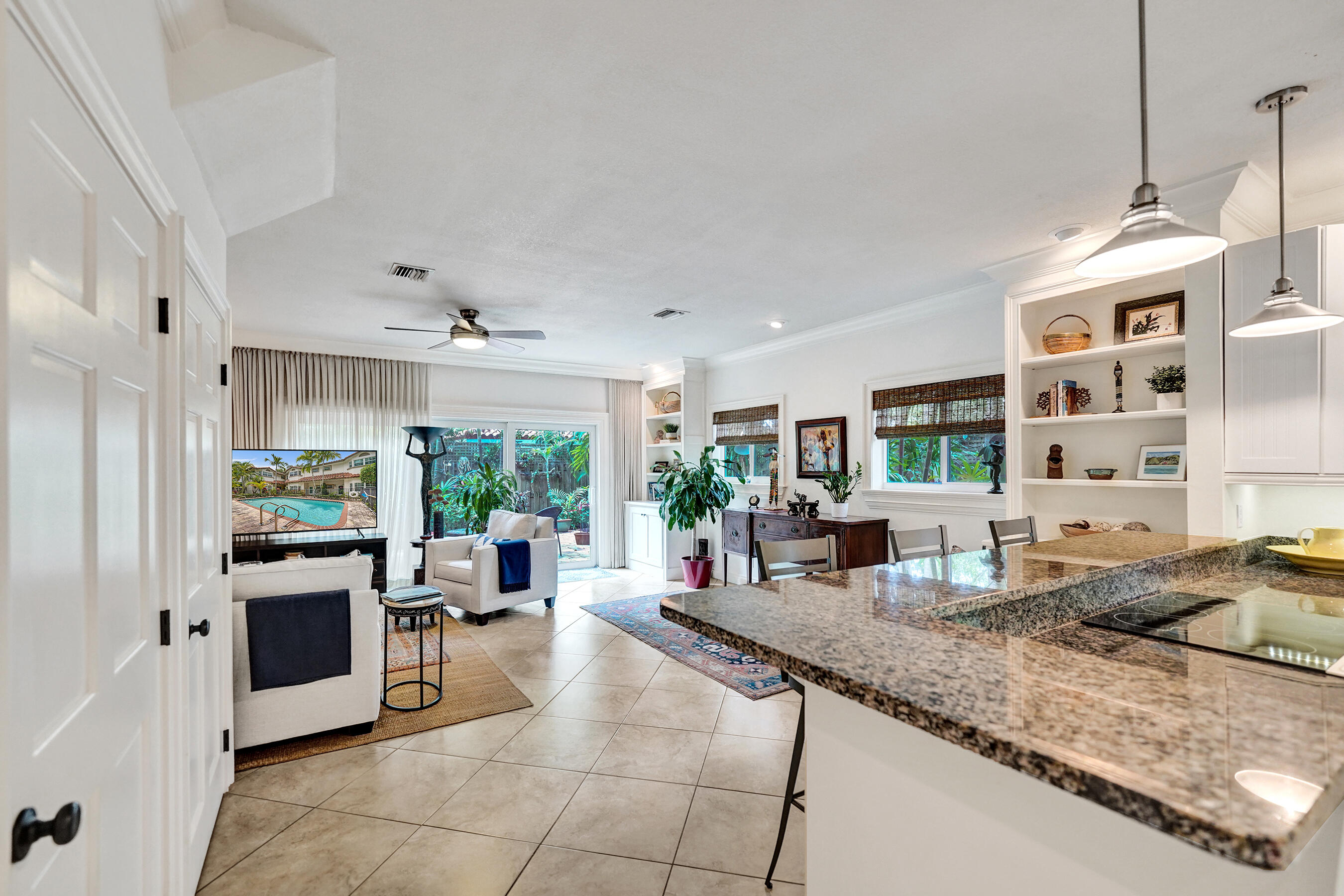 620 NE 9th #6, Fort Lauderdale FL 33304