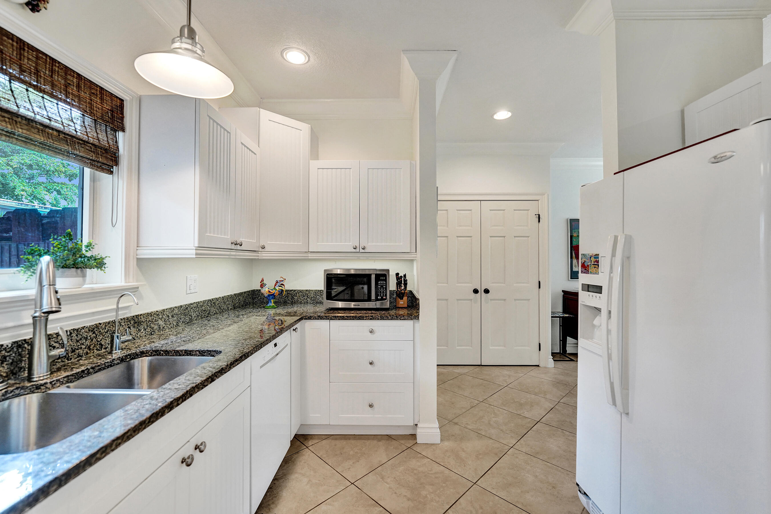 620 NE 9th #6, Fort Lauderdale FL 33304