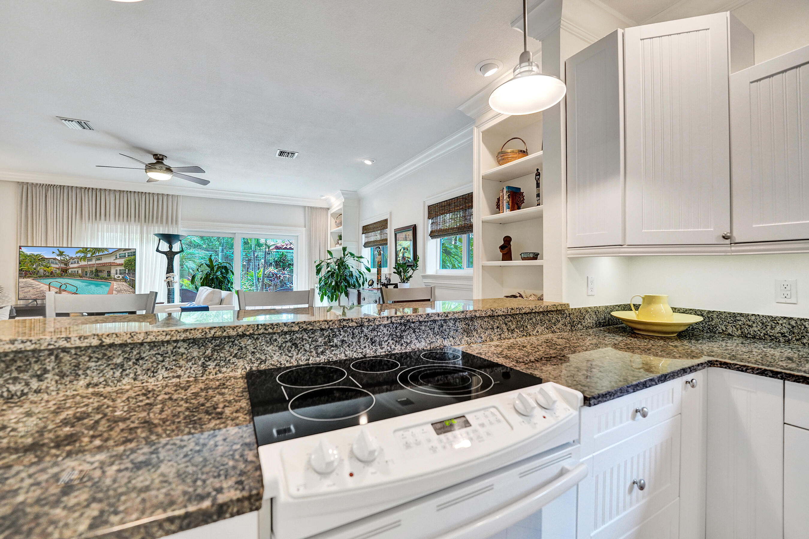 620 NE 9th #6, Fort Lauderdale FL 33304