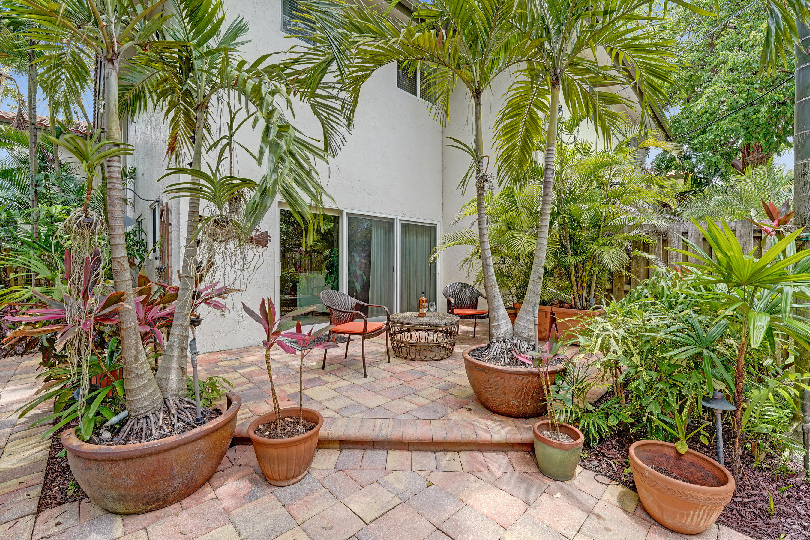 620 NE 9th #6, Fort Lauderdale FL 33304