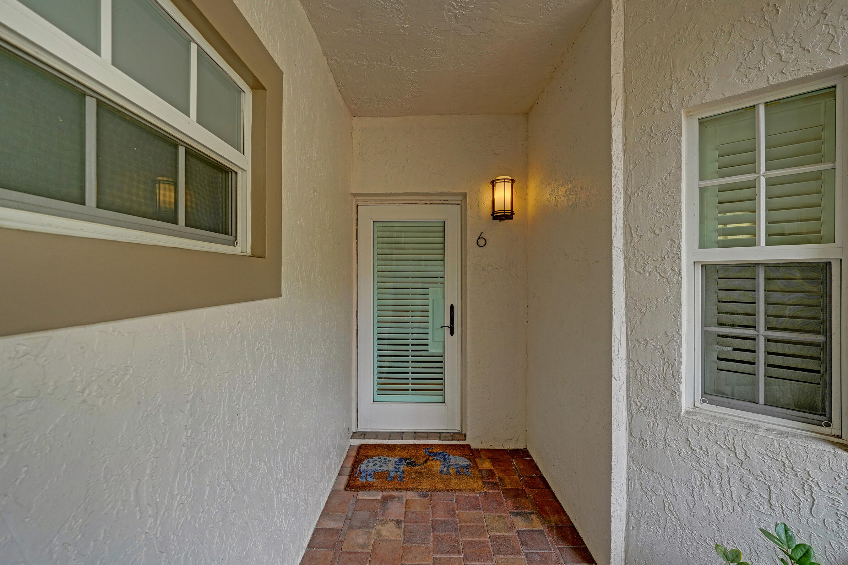 620 NE 9th #6, Fort Lauderdale FL 33304