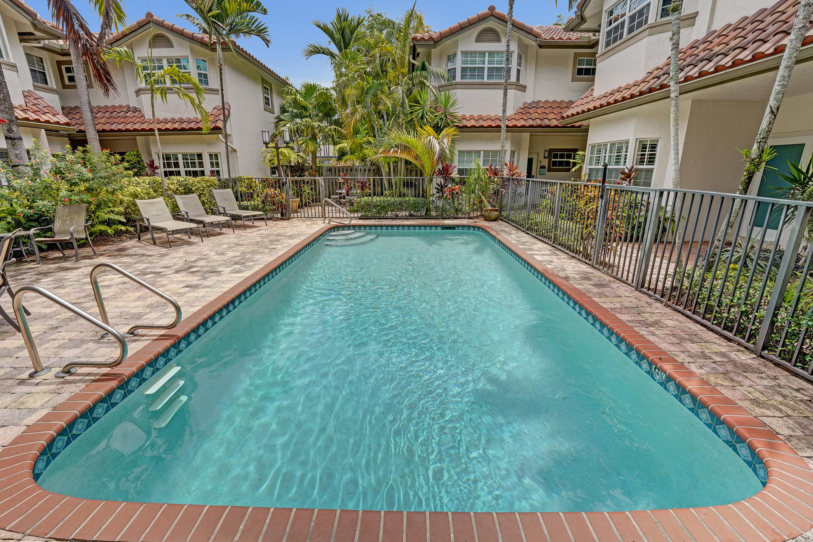 620 NE 9th #6, Fort Lauderdale FL 33304