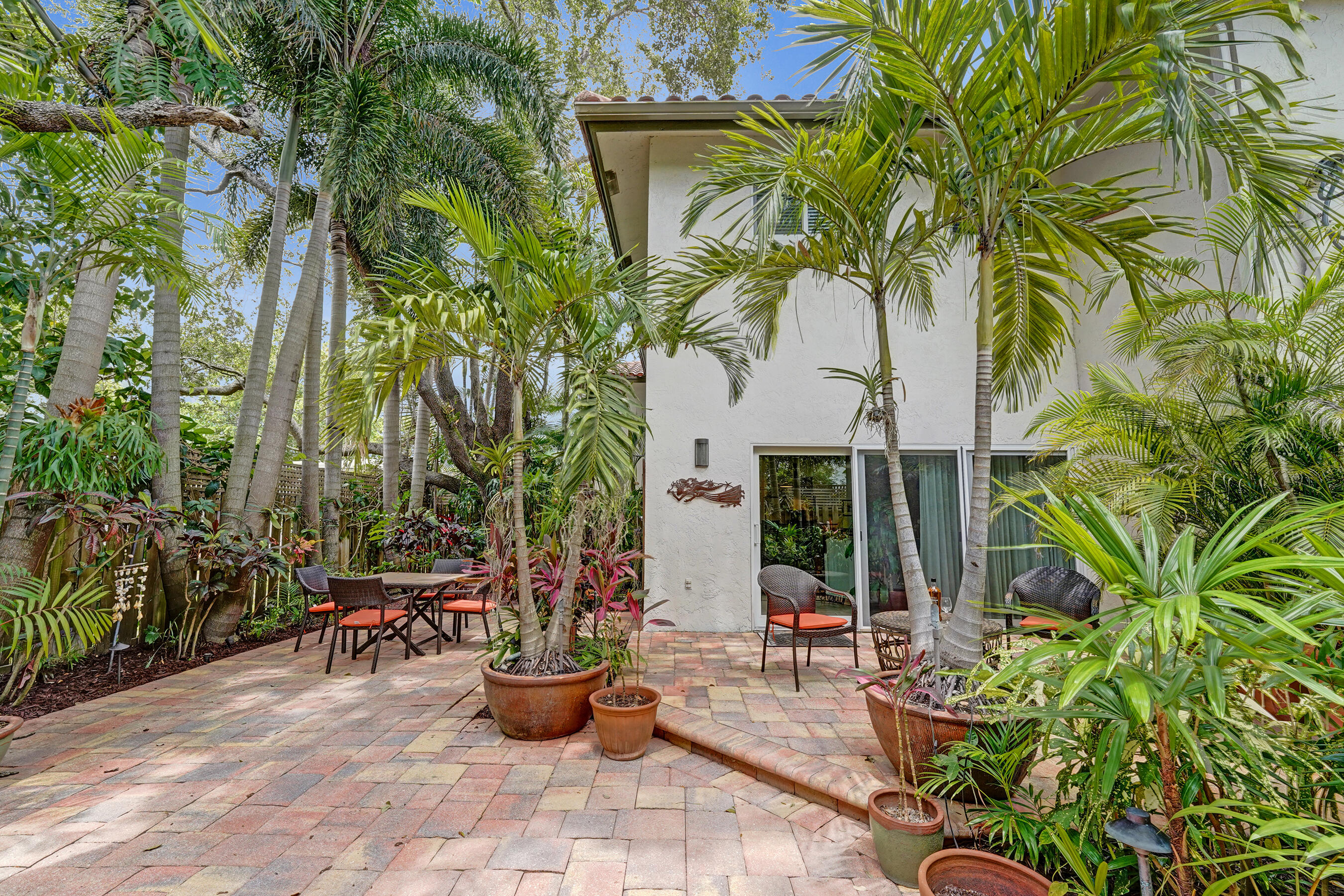620 NE 9th #6, Fort Lauderdale FL 33304