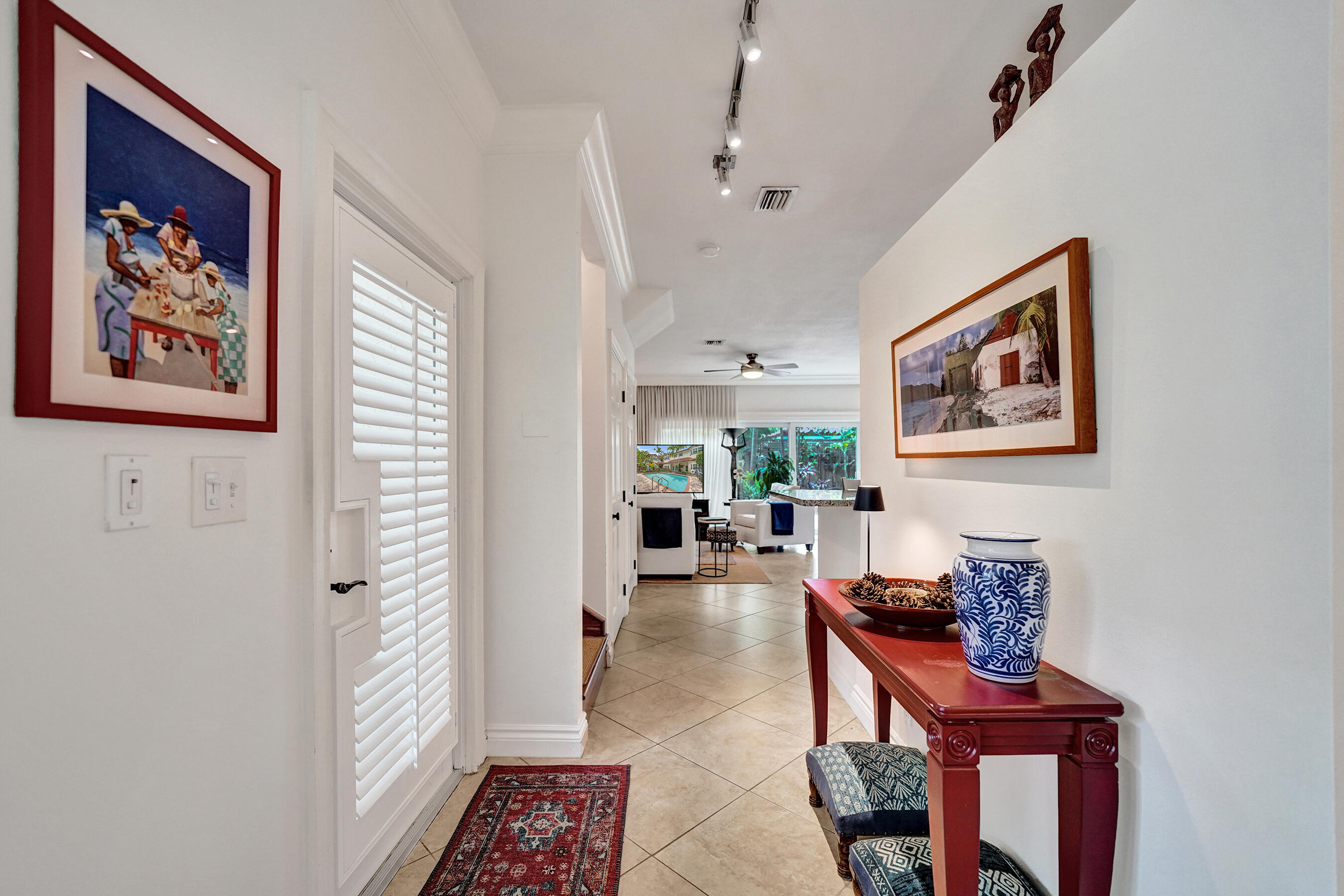 620 NE 9th #6, Fort Lauderdale FL 33304