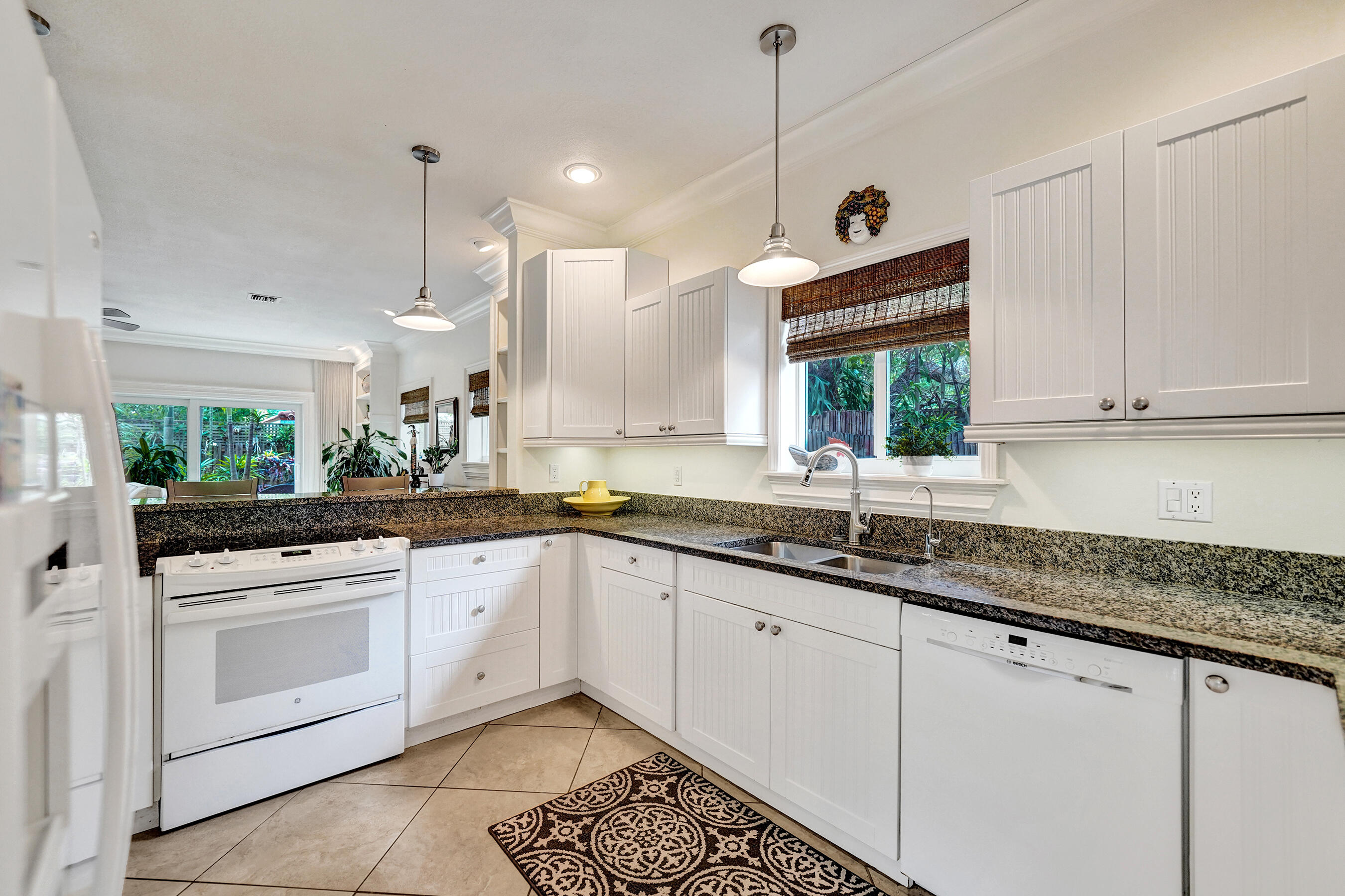 620 NE 9th #6, Fort Lauderdale FL 33304