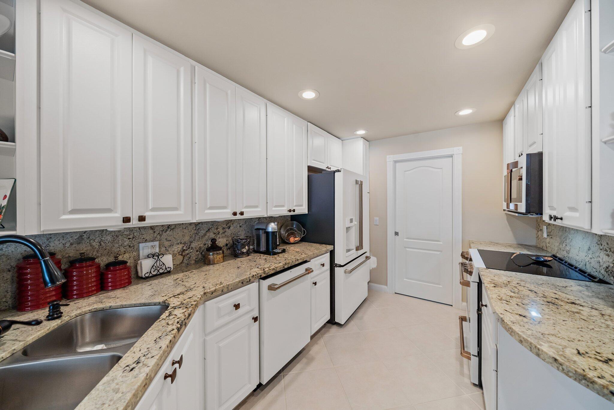 2117 Tigris, West Palm Beach FL 33411