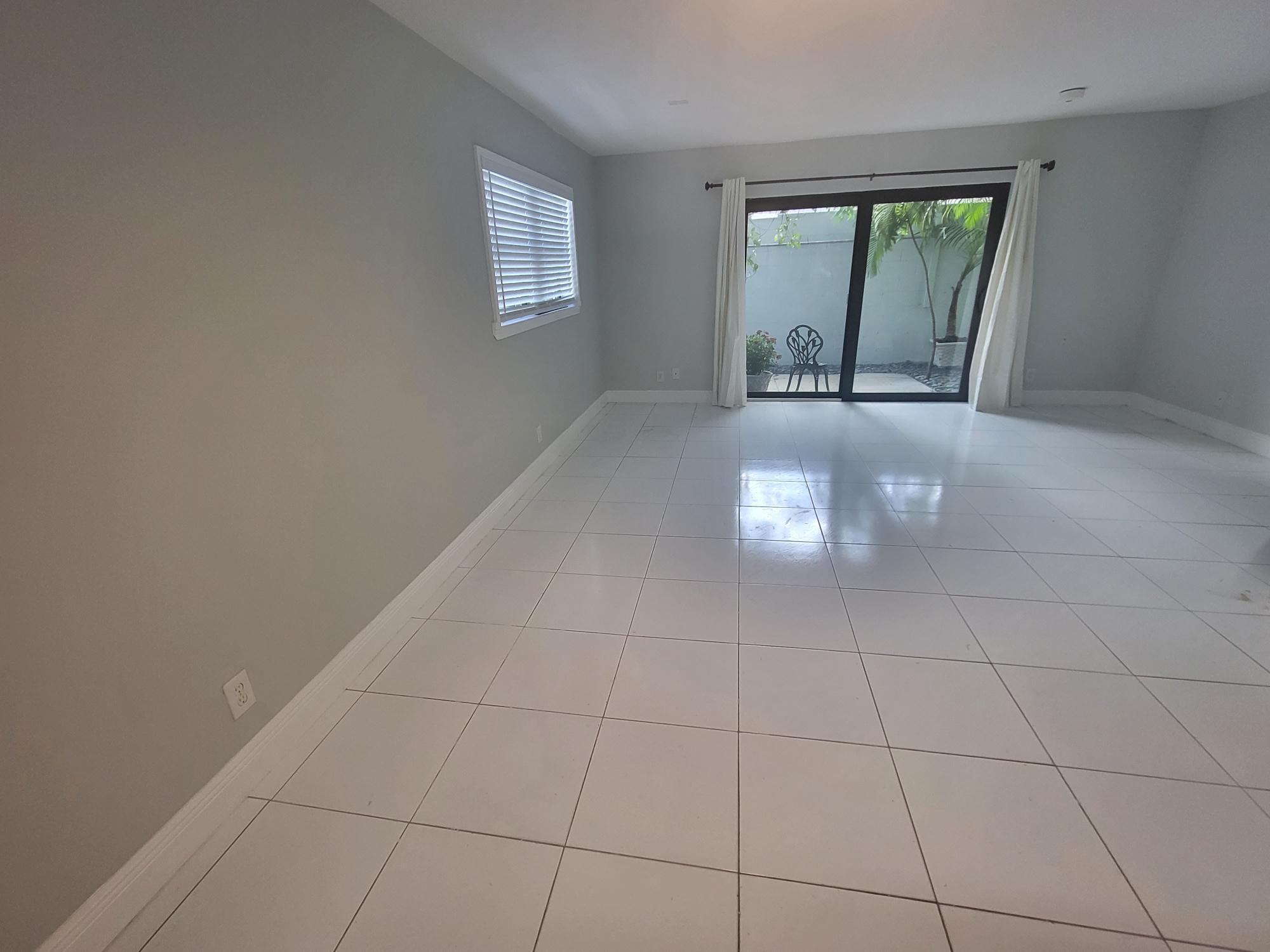 4135 NE 21st, Lighthouse Point FL 33064