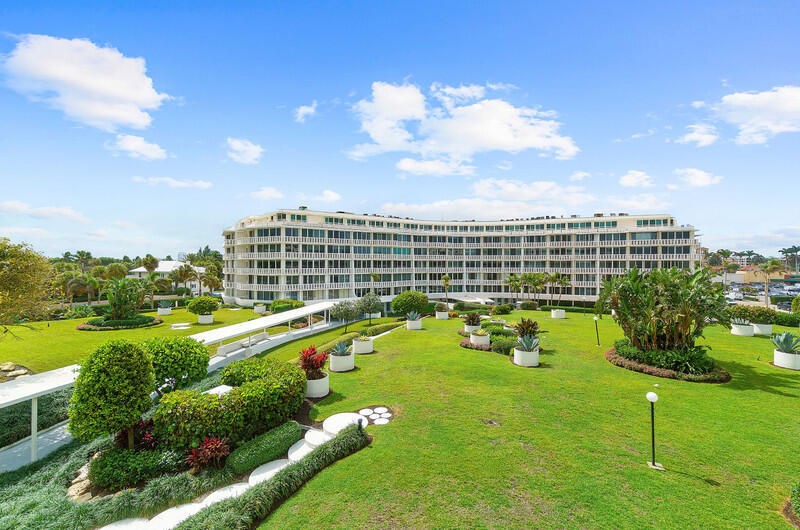 100 Sunrise #418, Palm Beach FL 33480