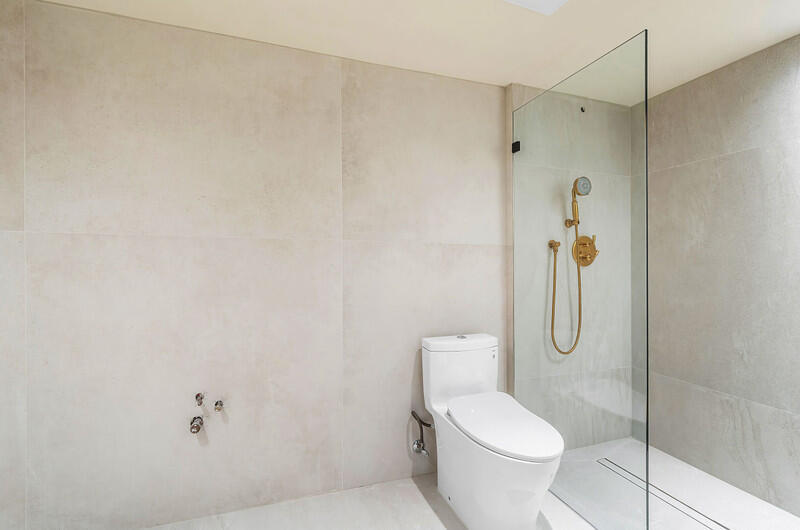100 Sunrise #418, Palm Beach FL 33480