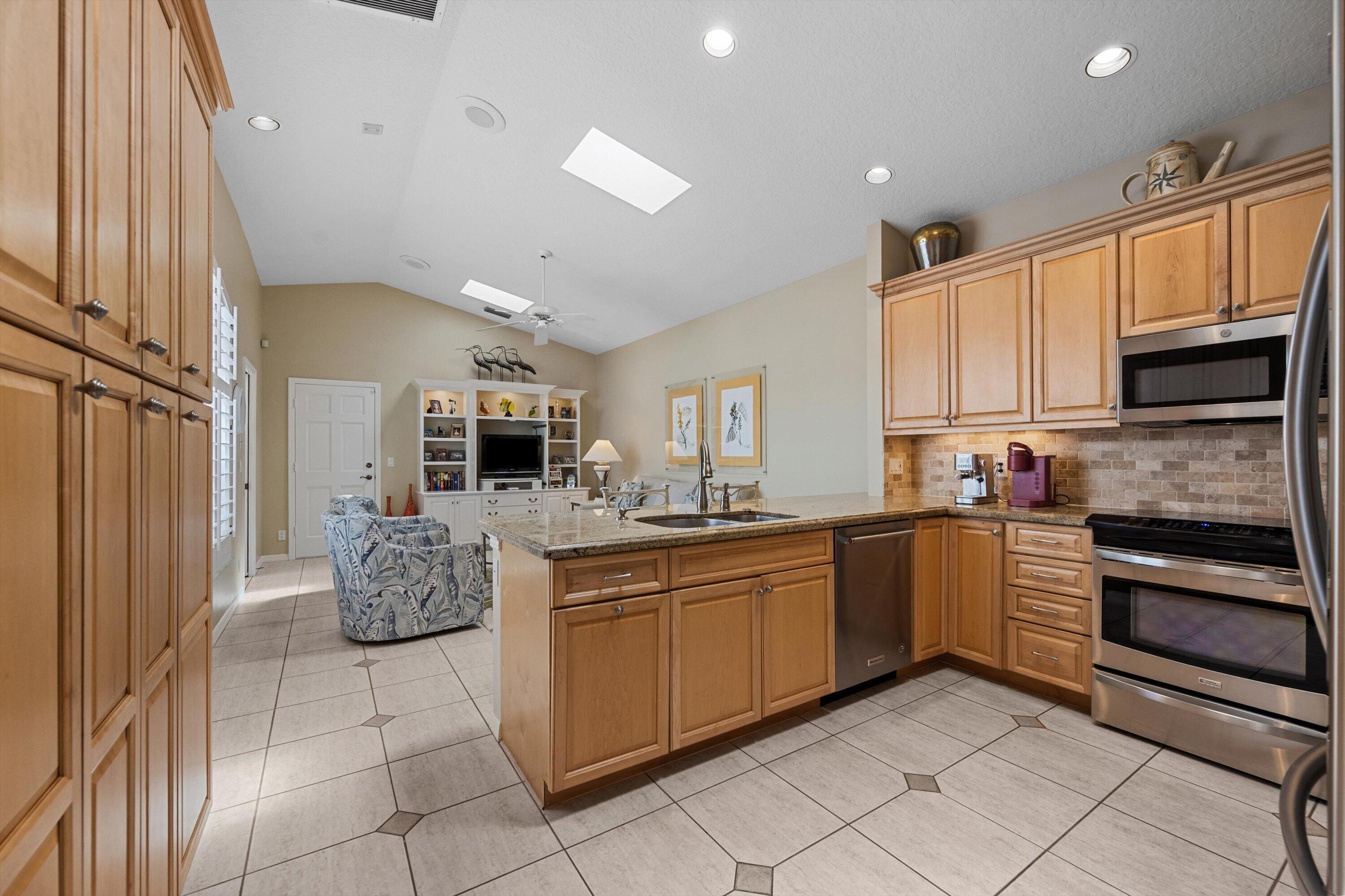 3878 N Longview, Jupiter FL 33477
