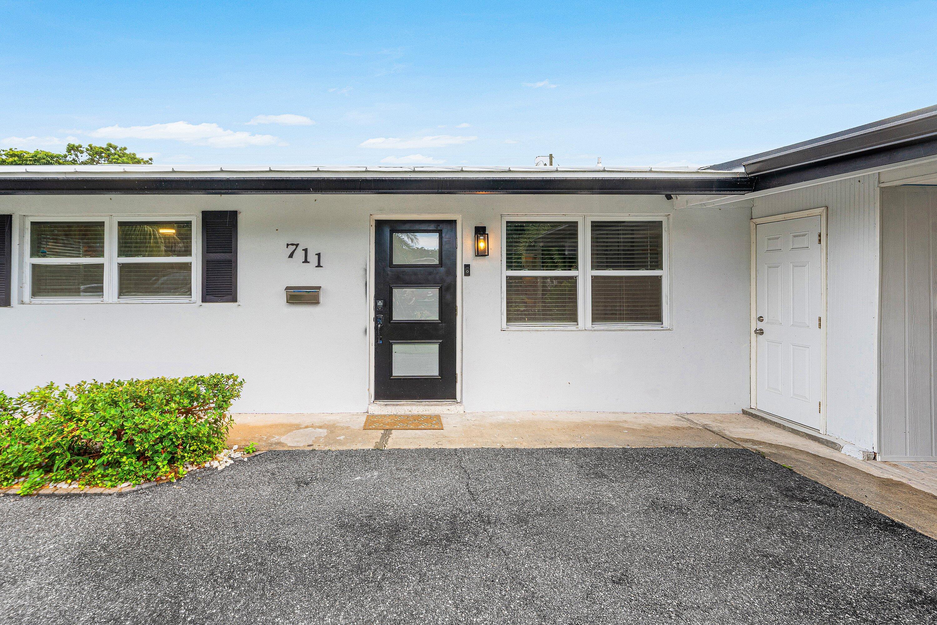 711 Laurel, Lake Park FL 33403