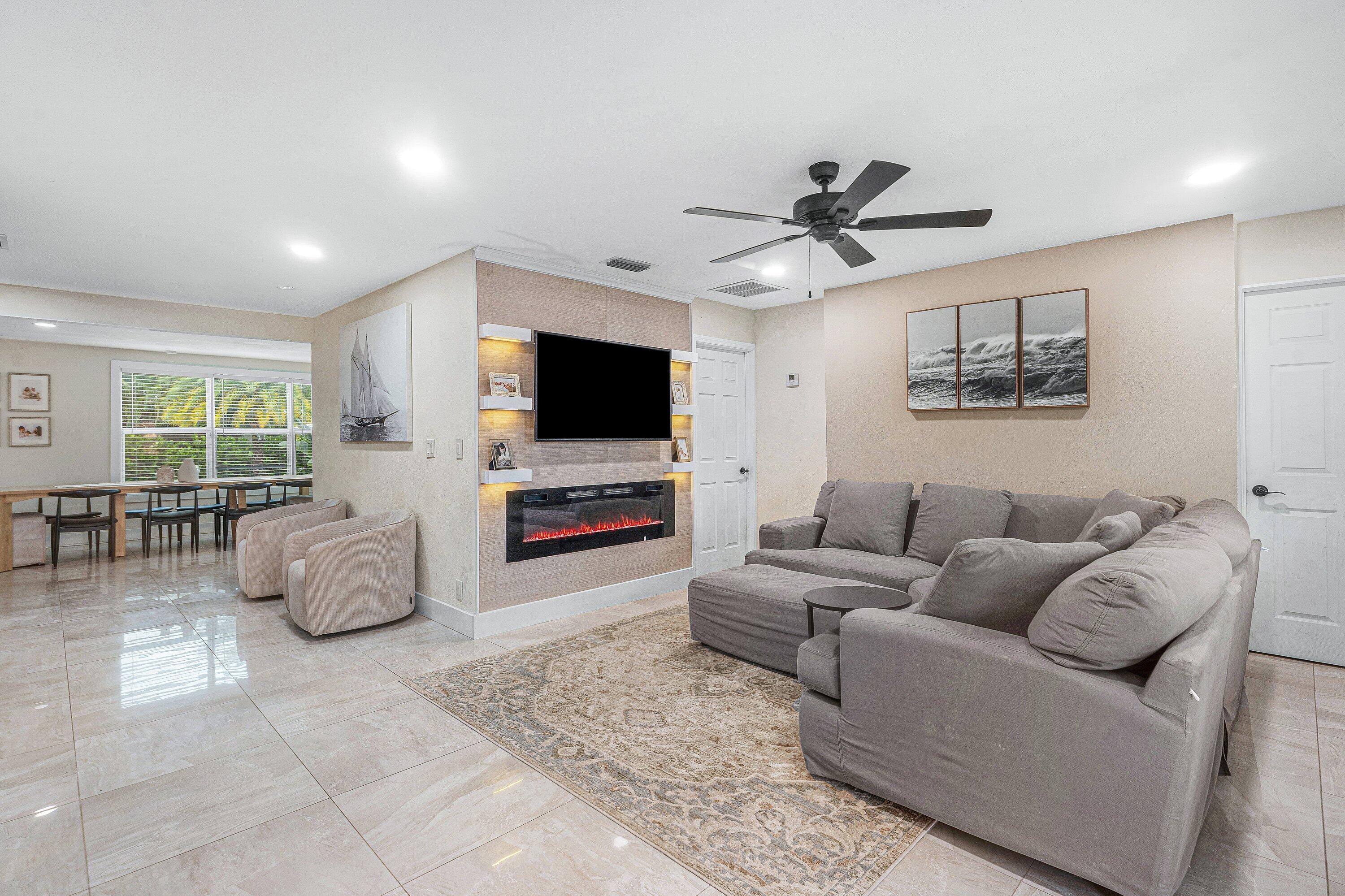711 Laurel, Lake Park FL 33403