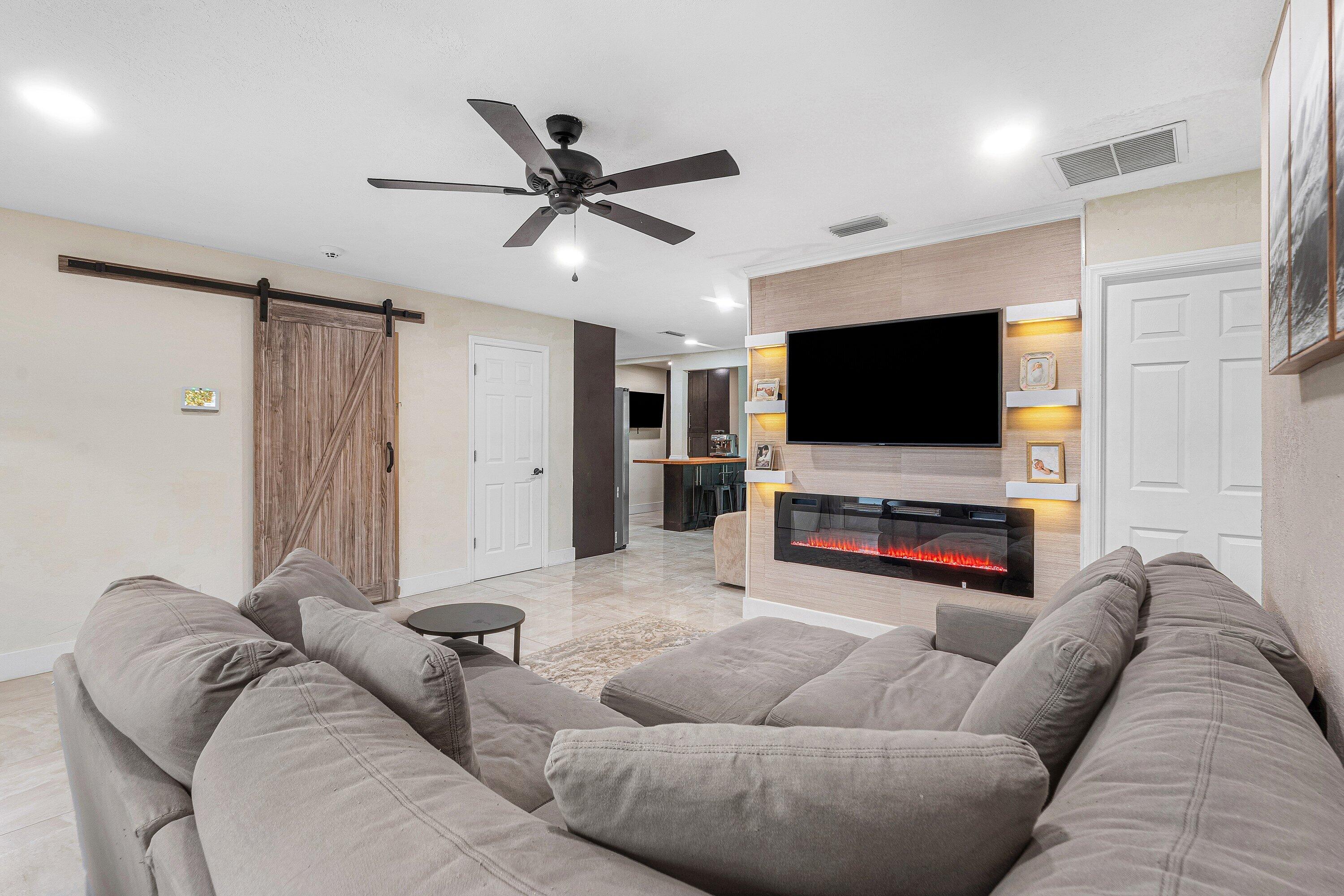 711 Laurel, Lake Park FL 33403