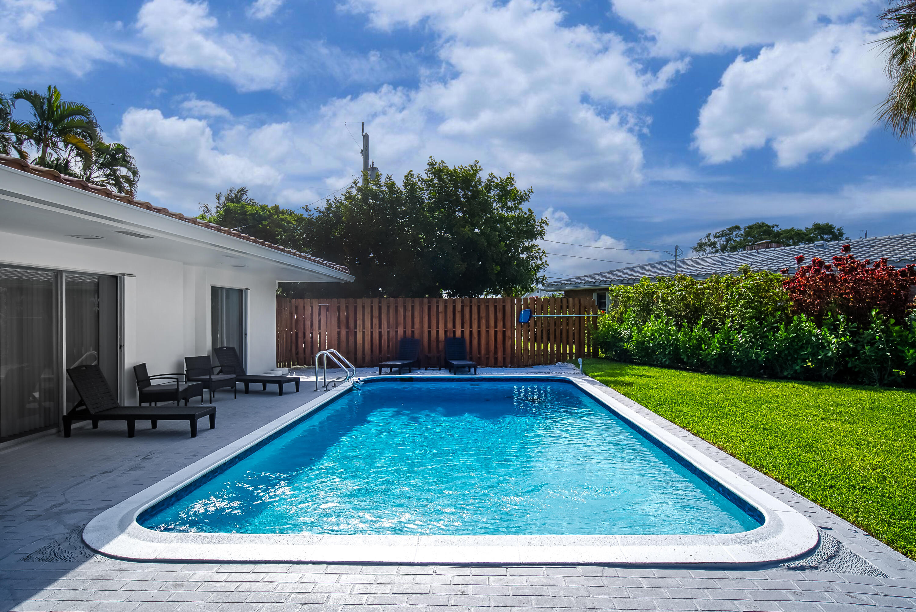 1250 SE 10th, Deerfield Beach FL 33441